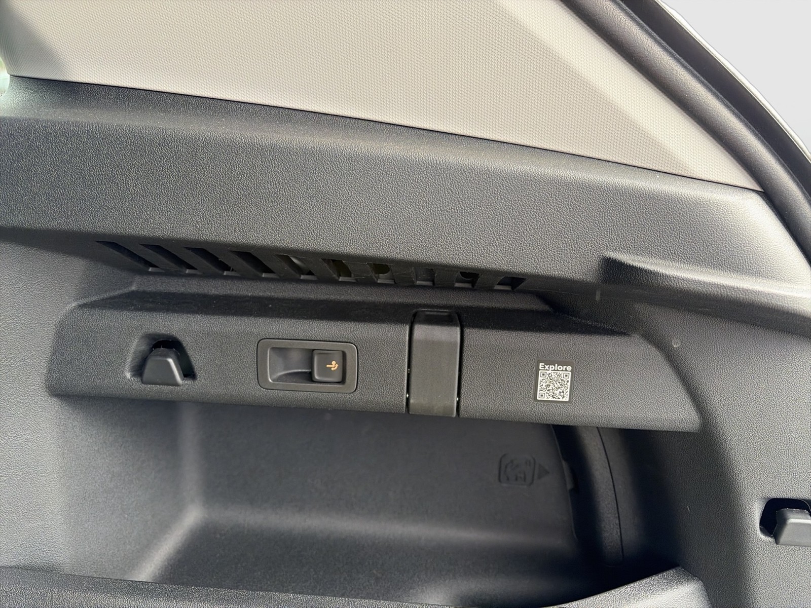 Skoda Elroq 85 LOFT WÄRMEPUMPE AHK CAM ACC LM19 MATRIX