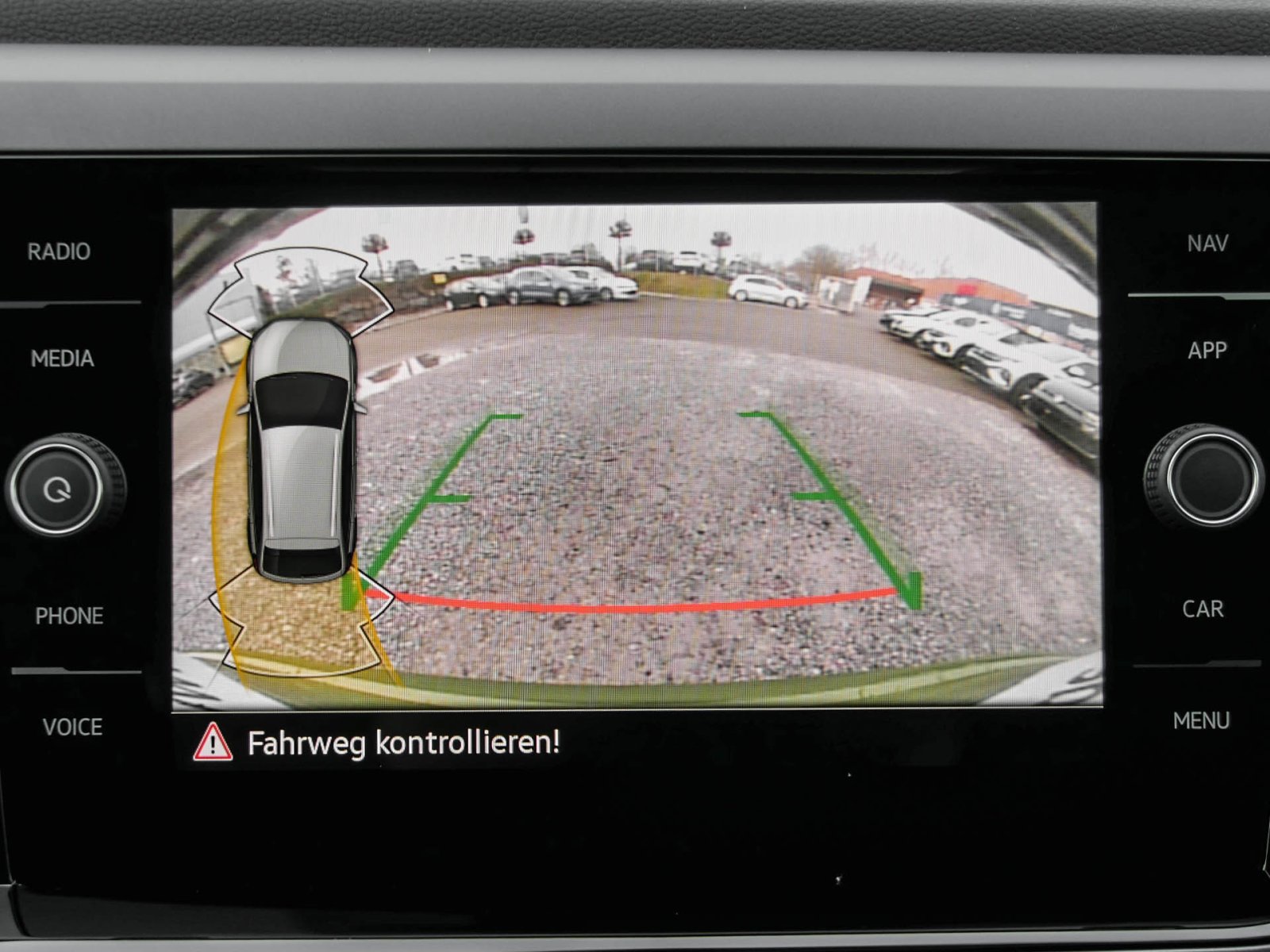 Volkswagen Taigo 1.5 R-LINE DSG BLACKSTYLE CAM AHK PANO