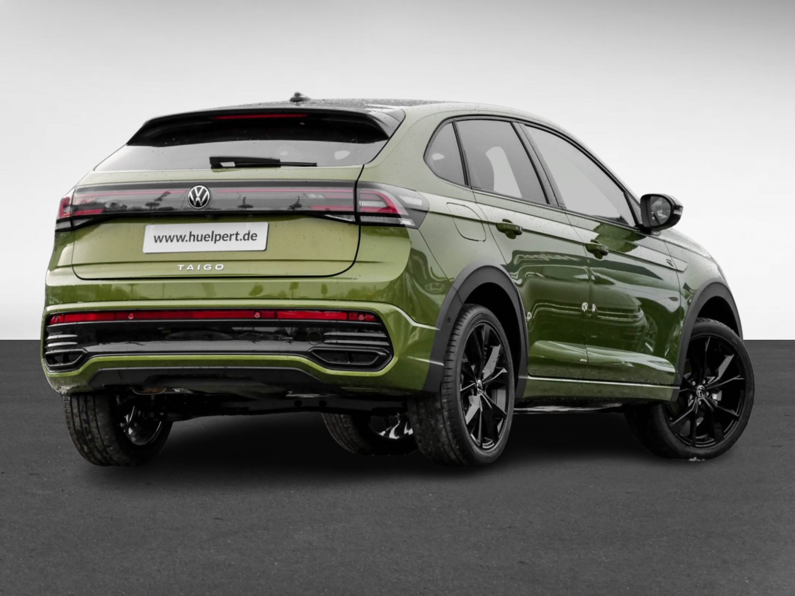 Volkswagen Taigo 1.5 R-LINE DSG BLACKSTYLE CAM AHK PANO