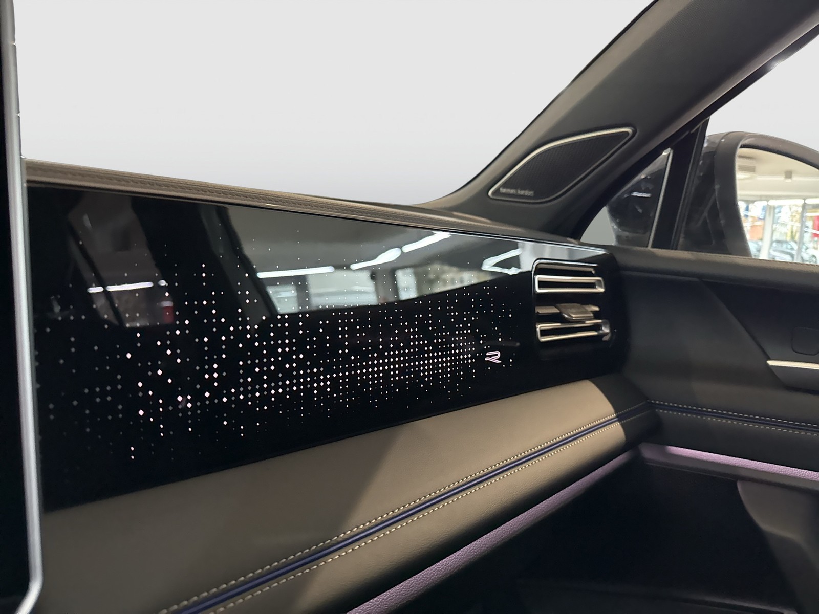 Volkswagen Tiguan 2.0 R-LINE DSG 4X4 BLACKSTYLE LEDER PANO