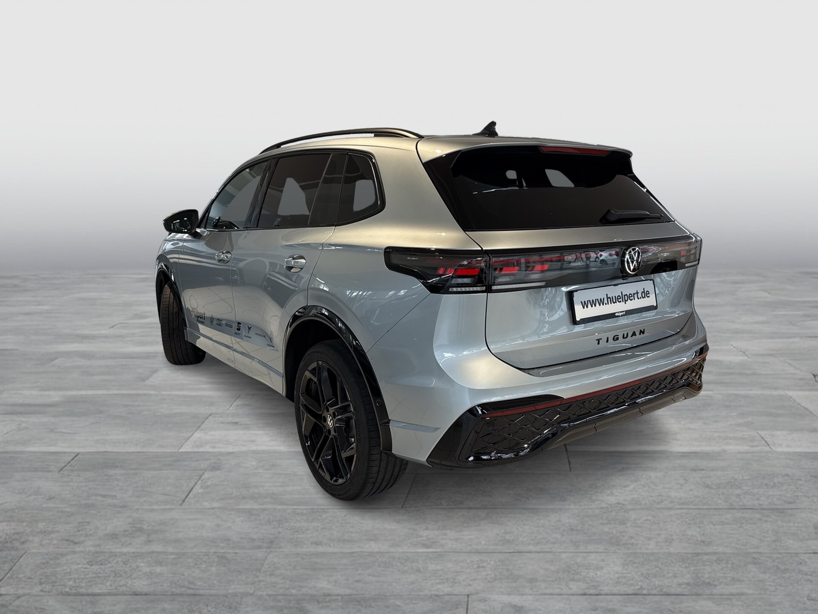 Volkswagen Tiguan 2.0 R-LINE DSG 4X4 BLACKSTYLE LEDER PANO