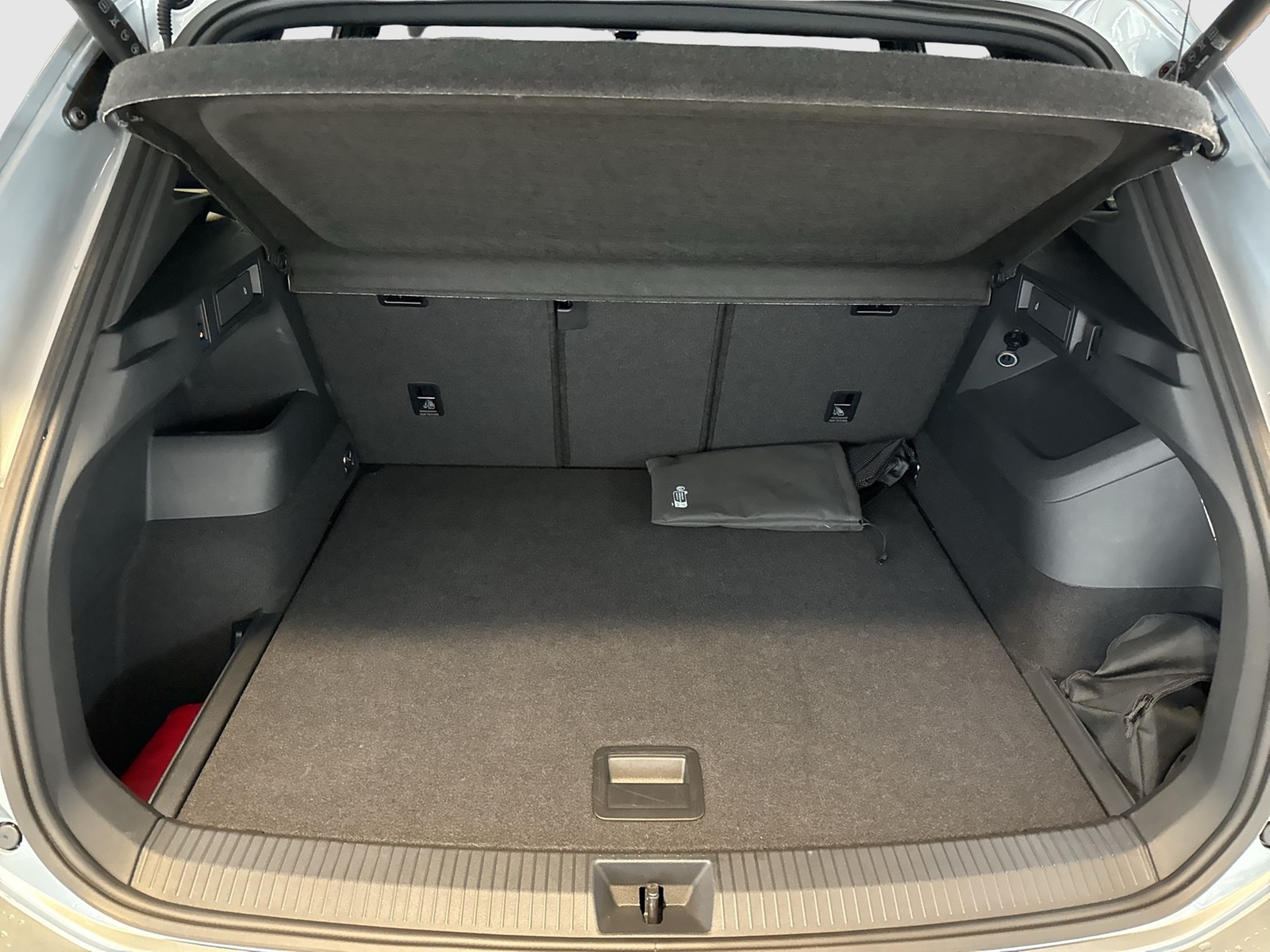 Volkswagen Tiguan 2.0 R-LINE DSG 4X4 BLACKSTYLE LEDER PANO