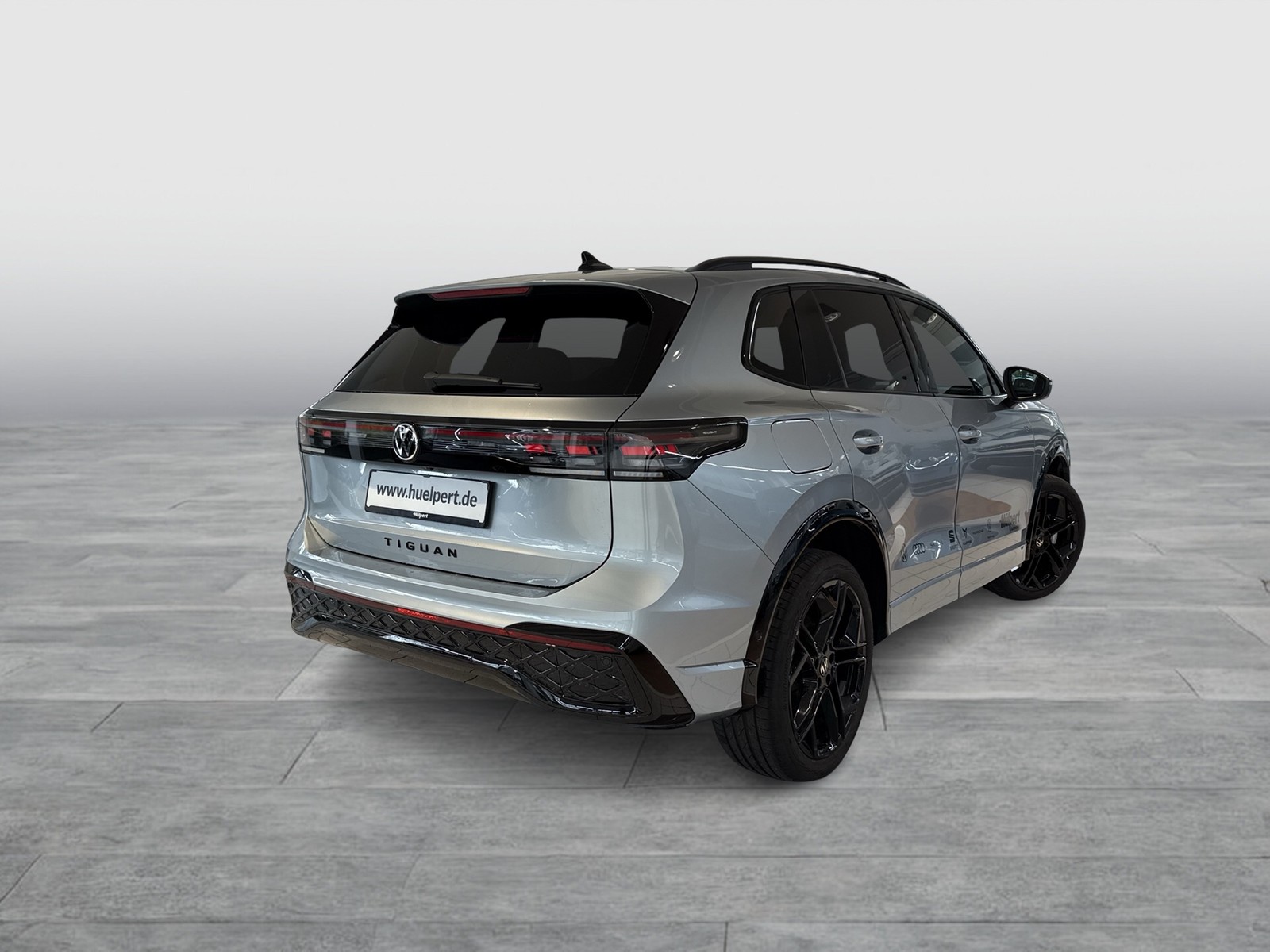 Volkswagen Tiguan 2.0 R-LINE DSG 4X4 BLACKSTYLE LEDER PANO