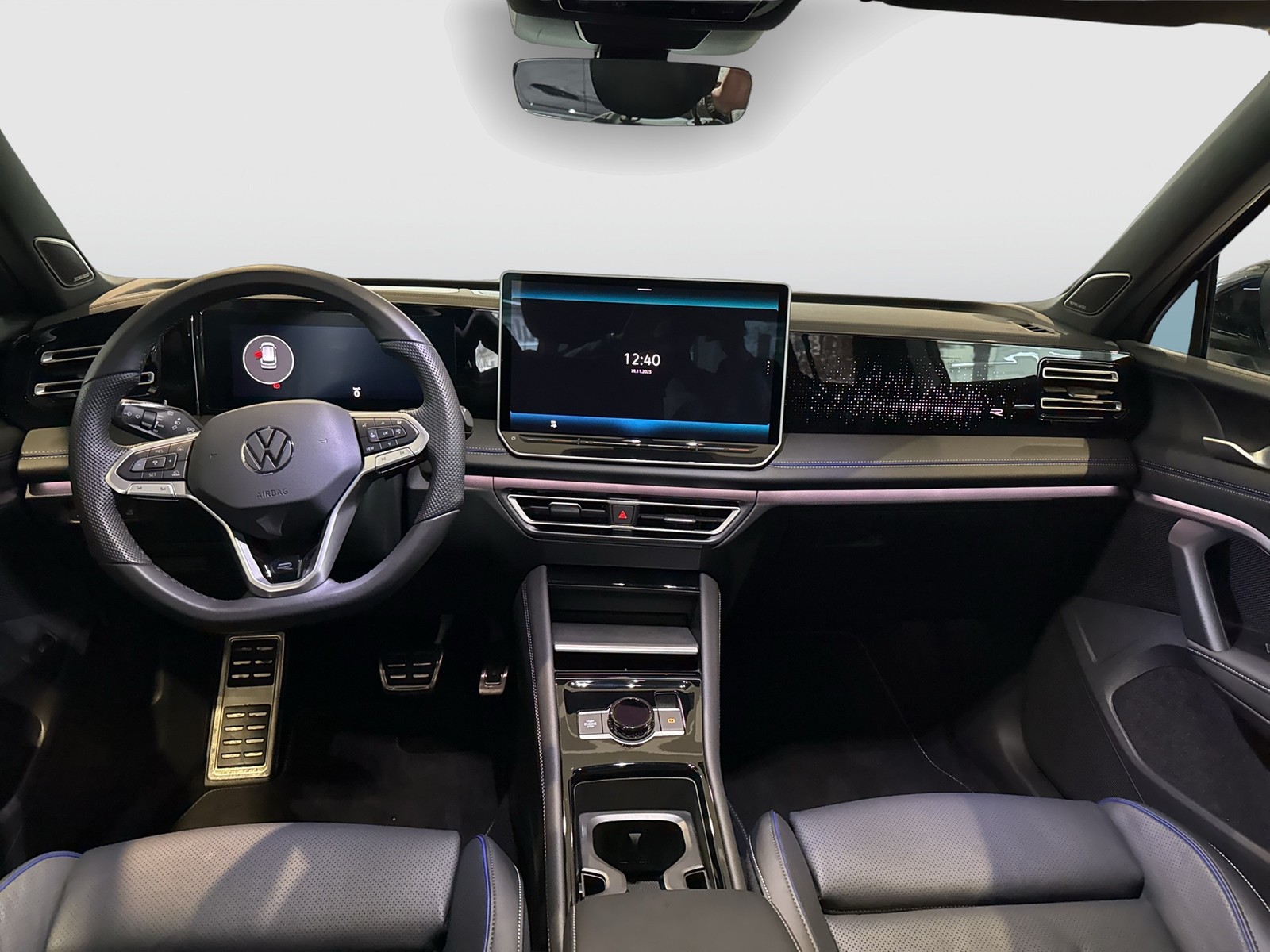 Volkswagen Tiguan 2.0 R-LINE DSG 4X4 BLACKSTYLE LEDER PANO