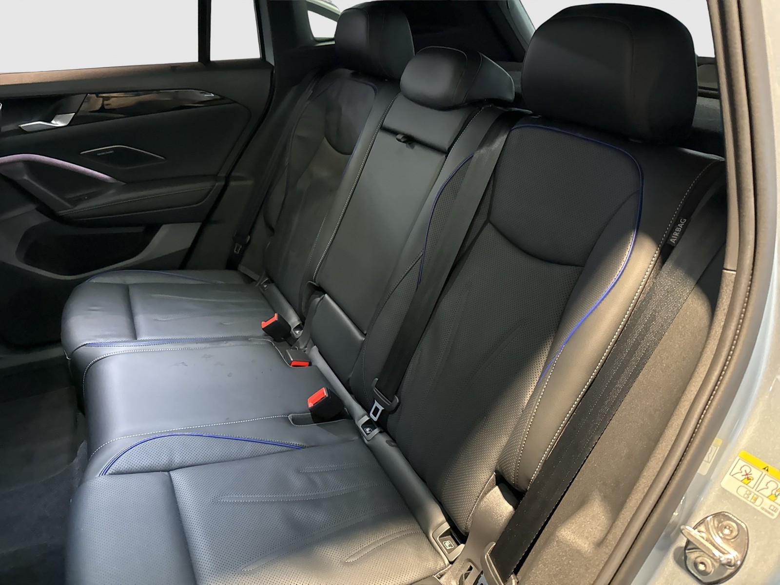 Volkswagen Tiguan 2.0 R-LINE DSG 4X4 BLACKSTYLE LEDER PANO