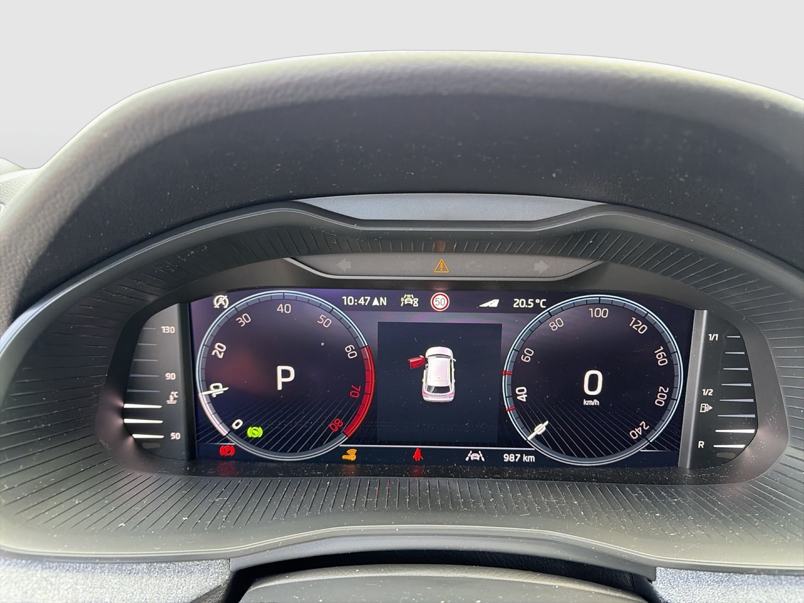 Skoda Kamiq 1.0 TOUR PANO CAM MATRIX EKLAPPE NAVI LM17