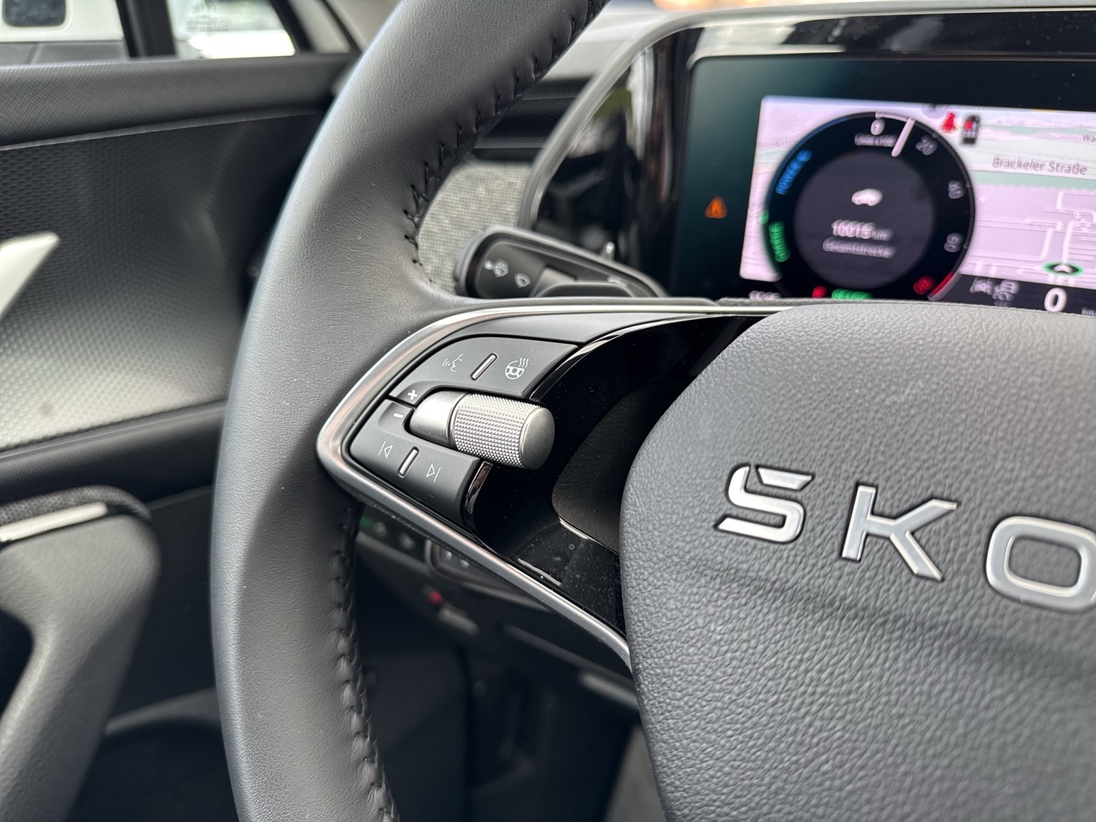 Skoda Kodiaq 1.5 iV SELECTION AHK CAM ACC LM18 NAVI