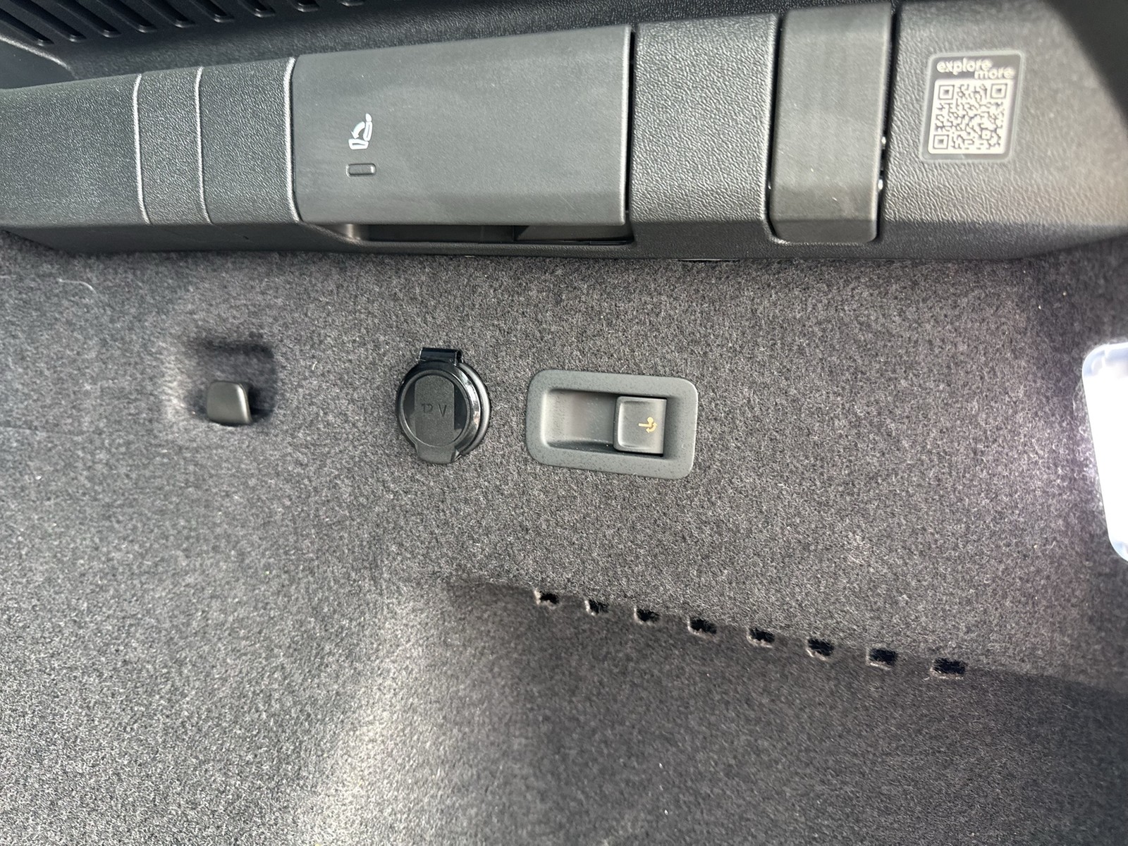 Skoda Kodiaq 1.5 iV SELECTION AHK CAM ACC LM18 NAVI