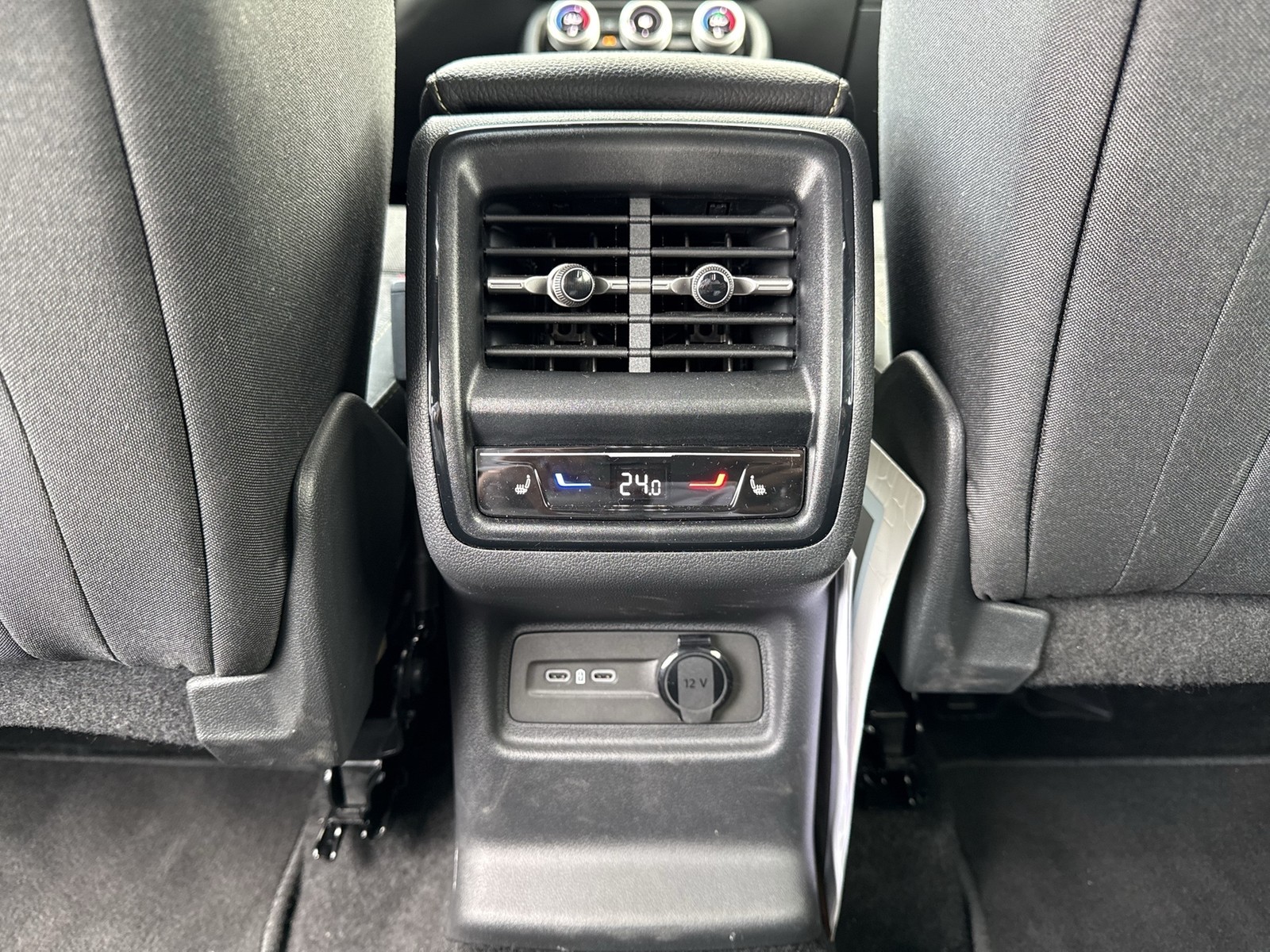Skoda Kodiaq 1.5 iV SELECTION AHK CAM ACC LM18 NAVI