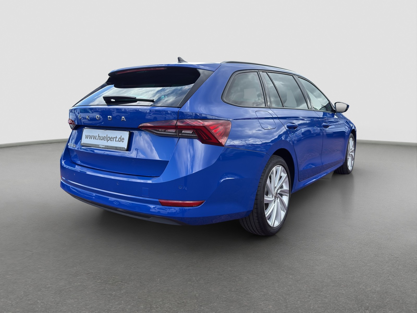 Skoda Octavia Combi 2.0 STYLE LEDER PANO ALU18 eKLAPPE