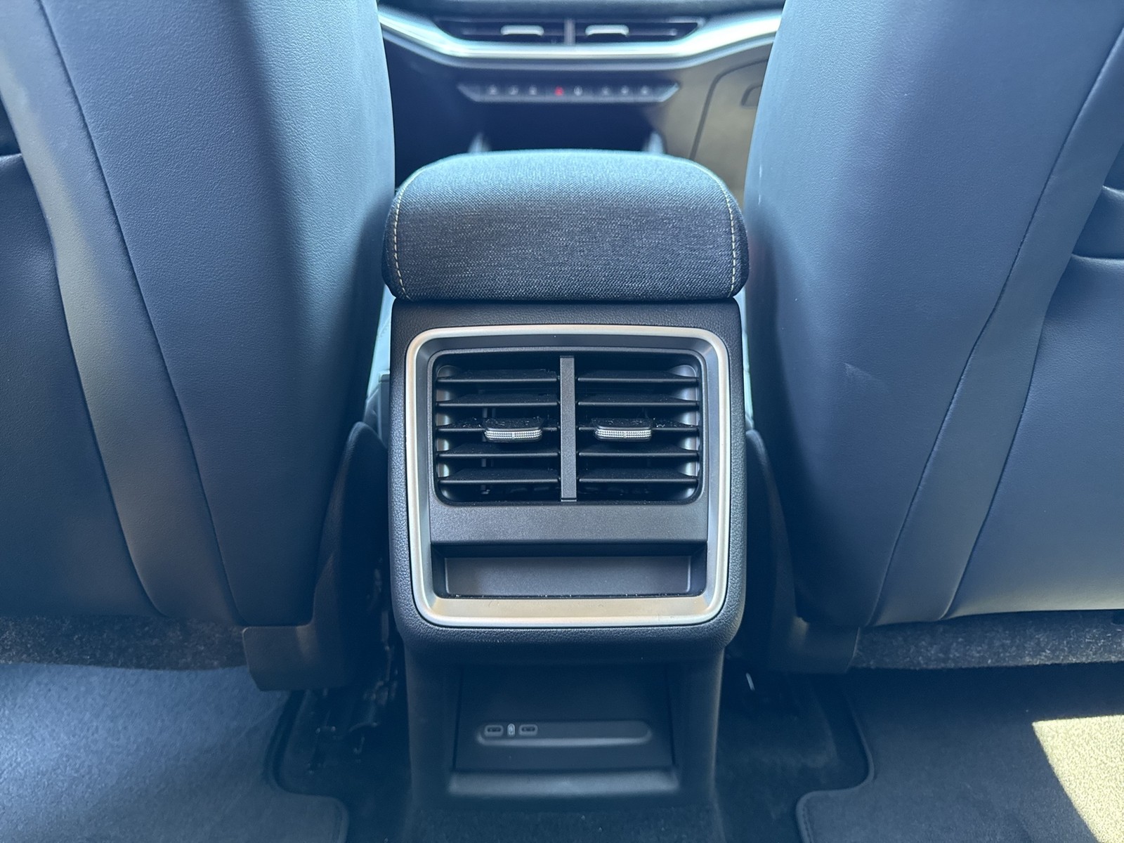 Skoda Elroq 85 LOFT WÄRMEPUMPE AHK CAM ACC LM20 MATRIX