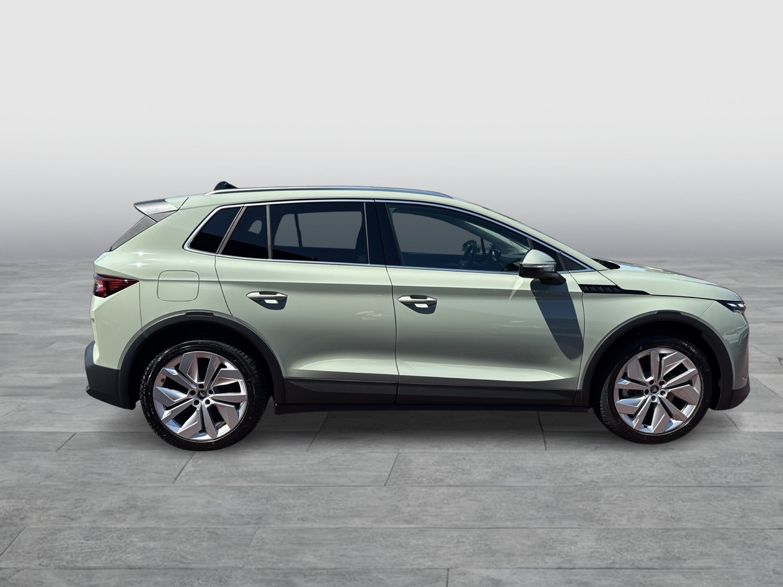 Skoda Elroq 85 LOFT WÄRMEPUMPE AHK CAM ACC LM20 MATRIX