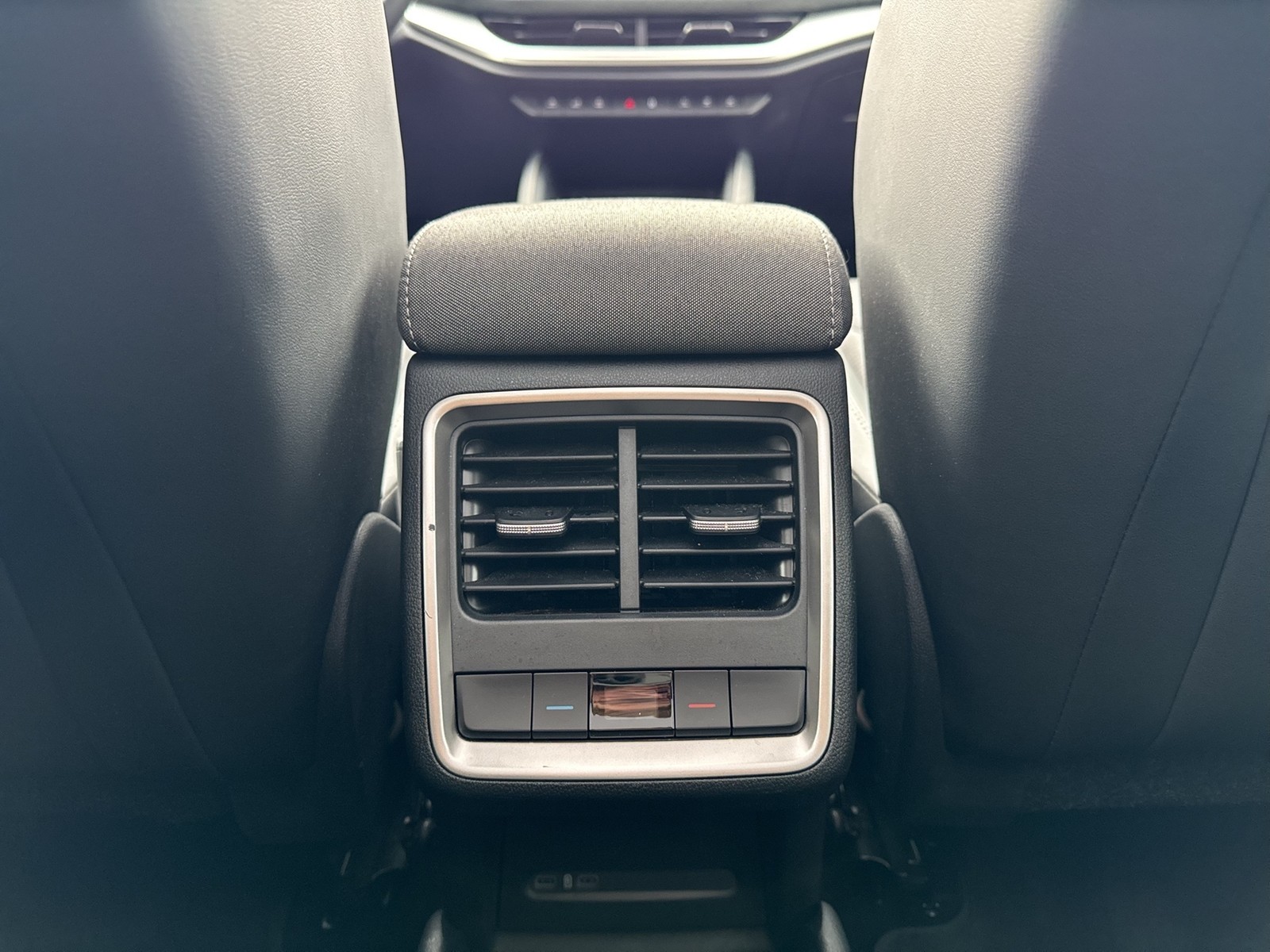 Skoda Enyaq Coupé 85 LOFT WÄRMEPUMPE PANO AHK CAM LM20