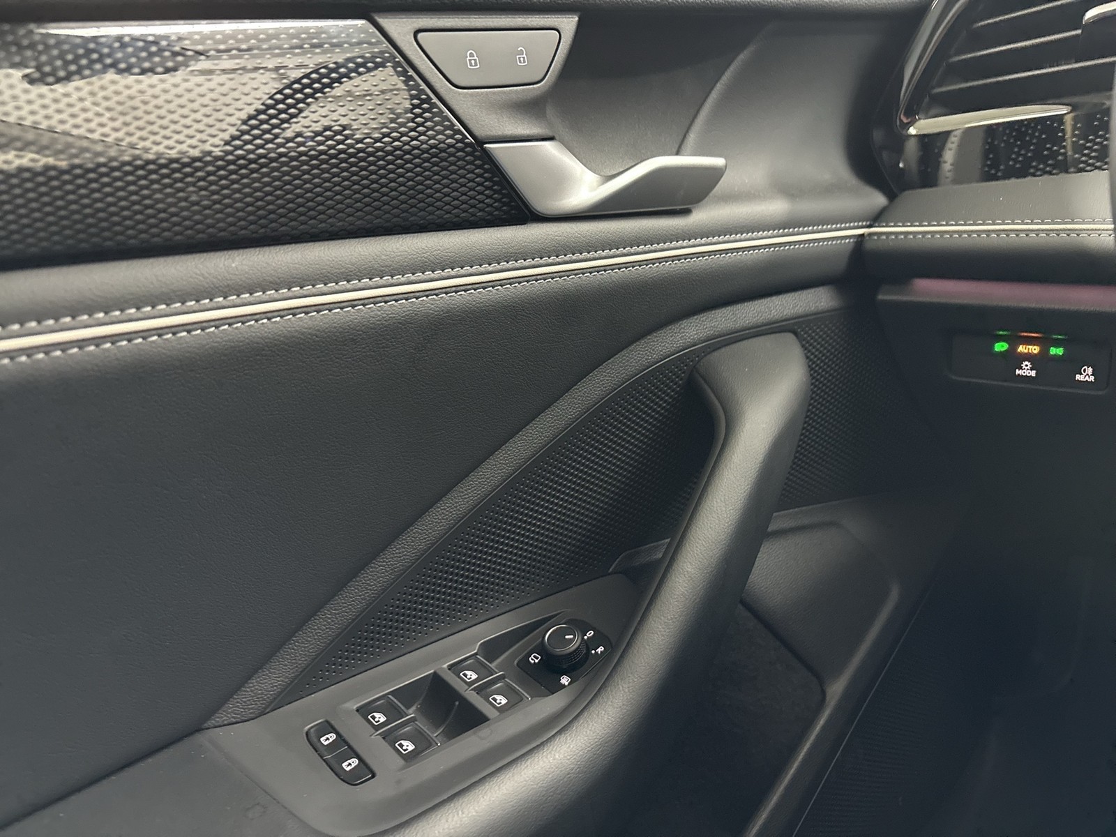 Volkswagen Passat Variant 2.0 BUSINESS AHK 360°CAM ACC NAVI