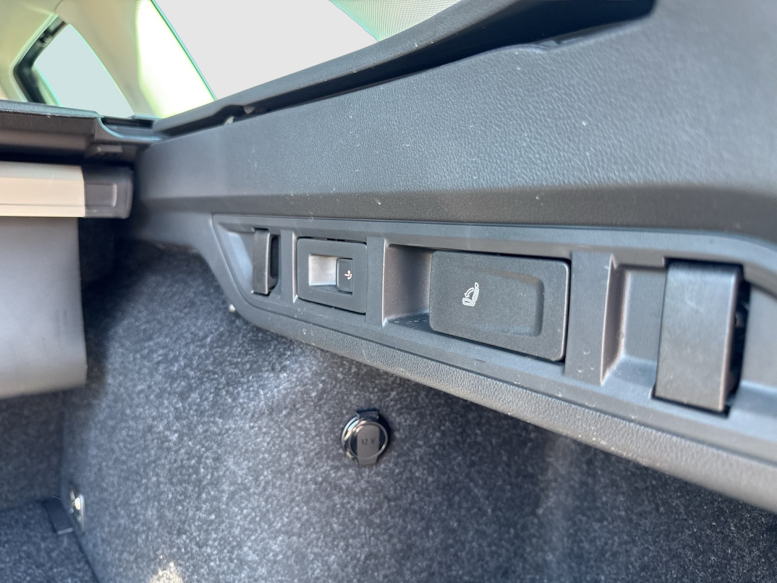 Skoda Octavia Combi 2.0 TOUR PANO STANDHZ. AHK 360°CAM