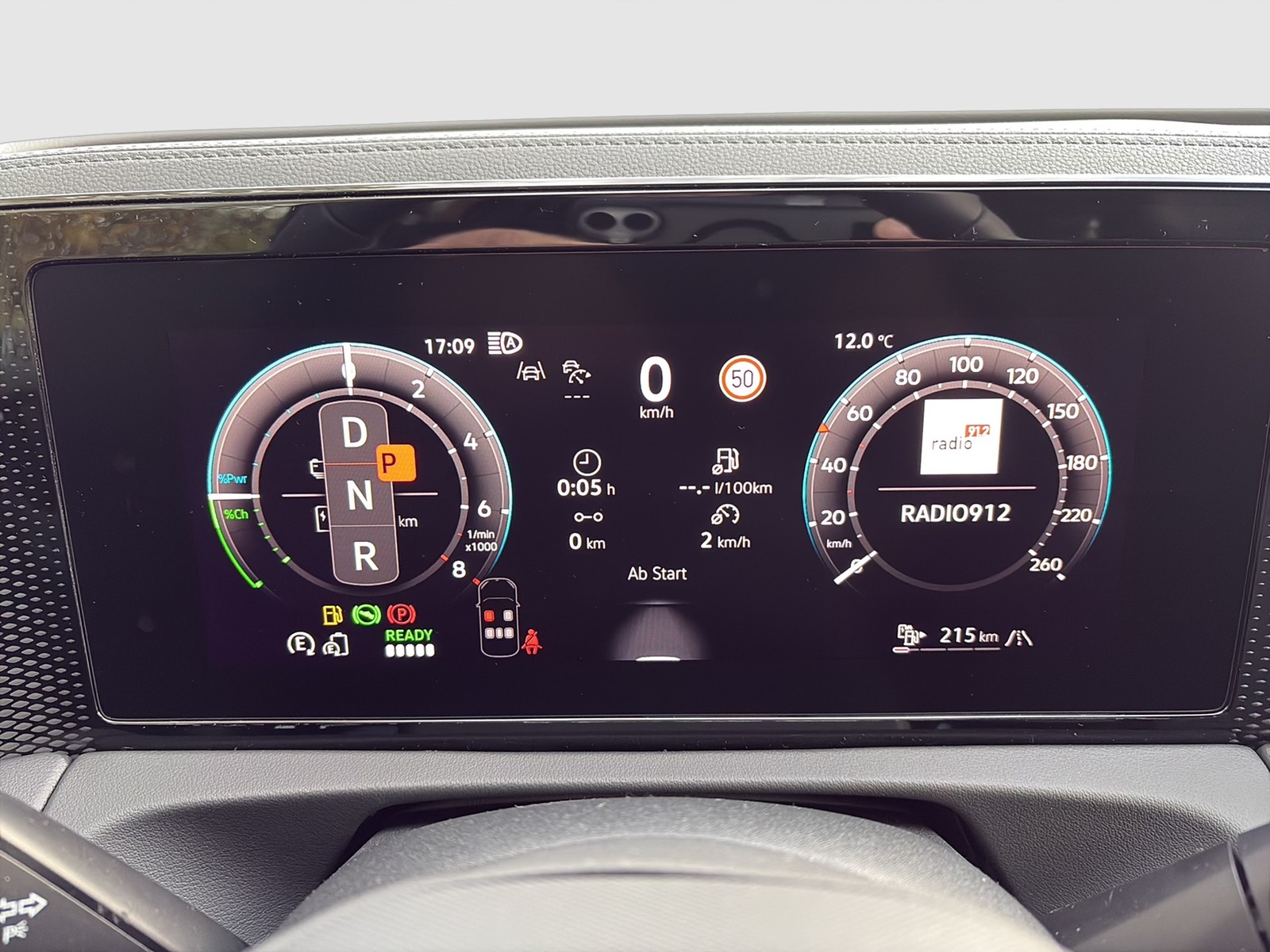 Volkswagen Tiguan 1.5 HYBRID LIFE NEUES MODELL AHK CAM LM18