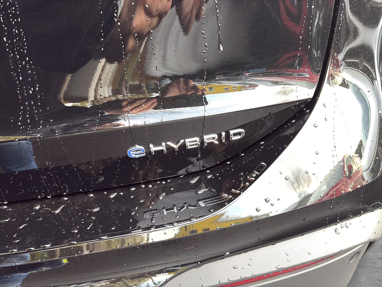 Volkswagen Tiguan 1.5 HYBRID LIFE NEUES MODELL AHK CAM LM18