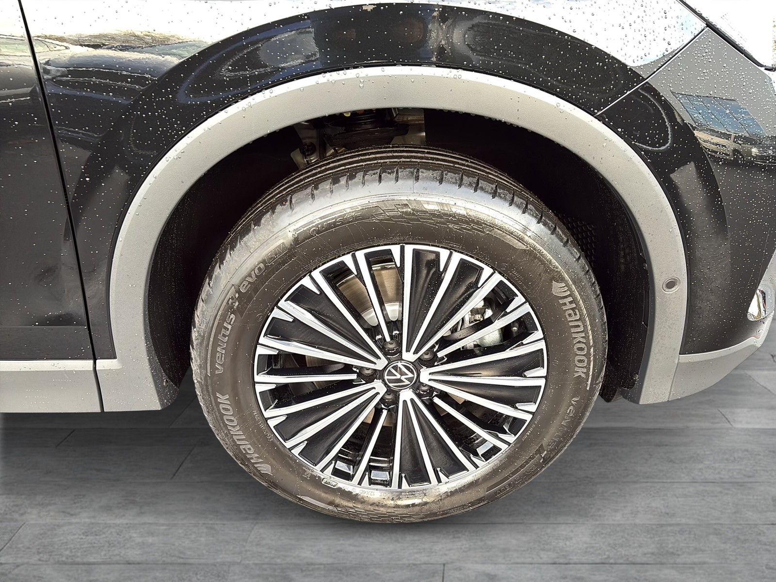 Volkswagen Tiguan 1.5 HYBRID LIFE NEUES MODELL AHK CAM LM18