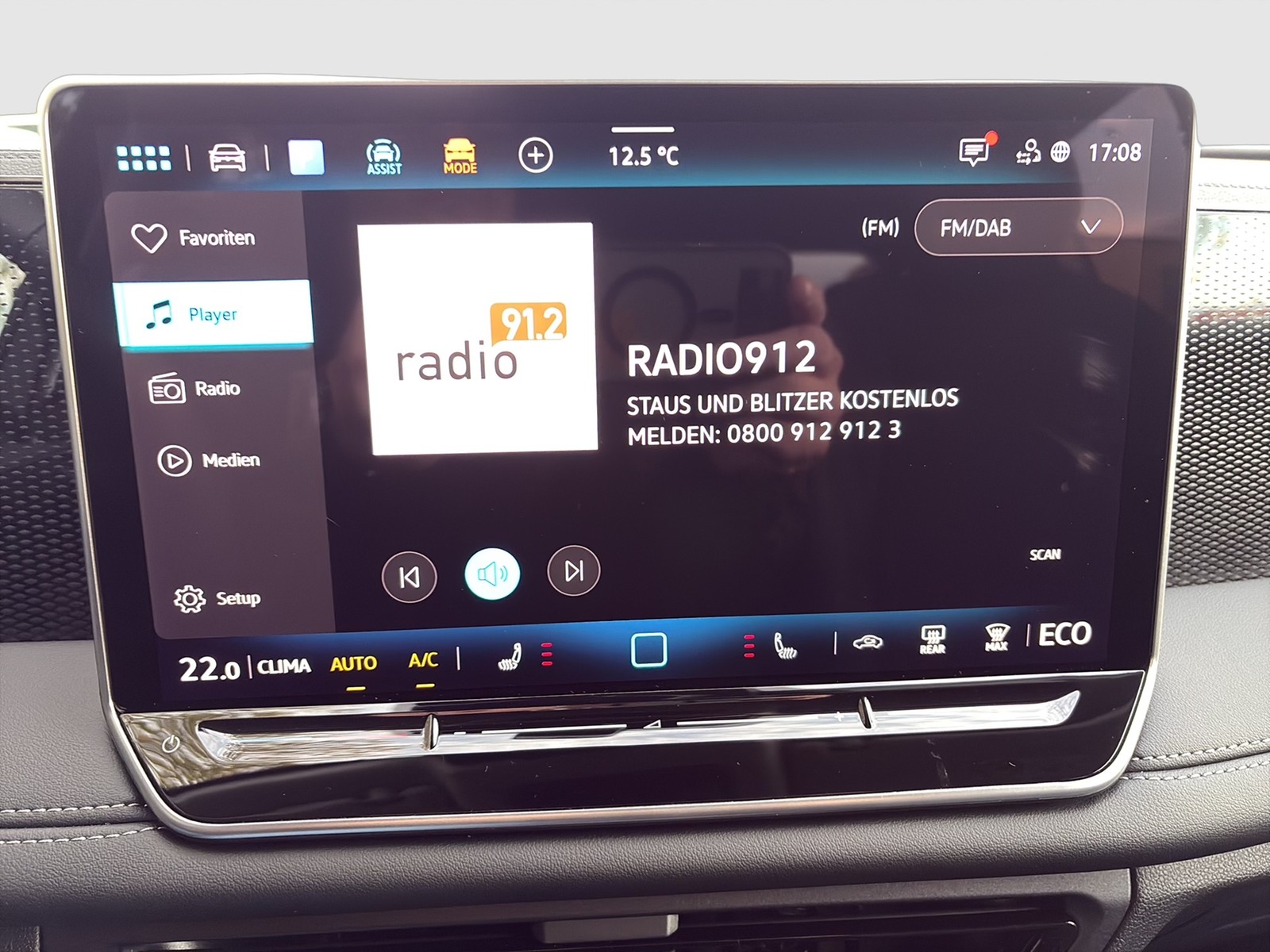 Volkswagen Tiguan 1.5 HYBRID LIFE NEUES MODELL AHK CAM LM18