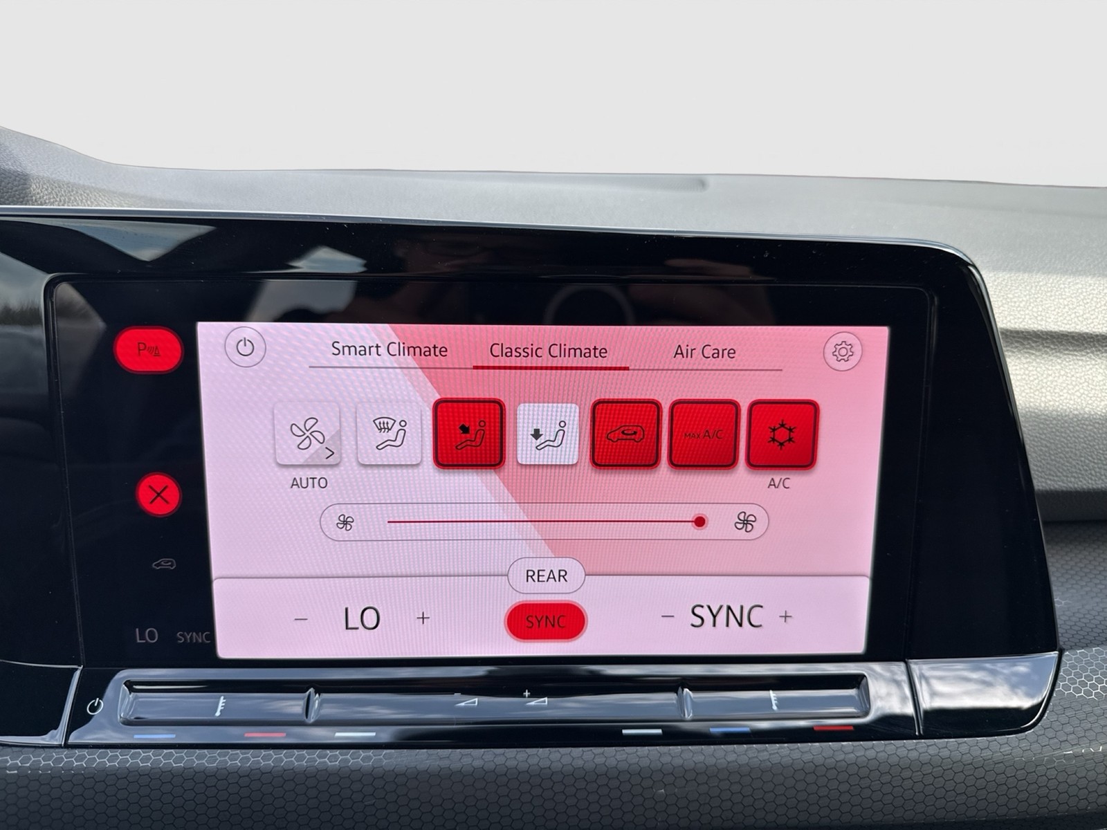 Volkswagen Golf 2.0 GTI CARPLAY LED+ EINPARKHILFE