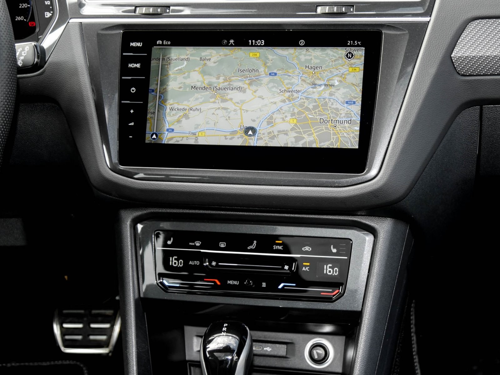 Volkswagen Tiguan 2.0 R-LINE 4X4 STANDHZ. PANO AHK CAM LM19