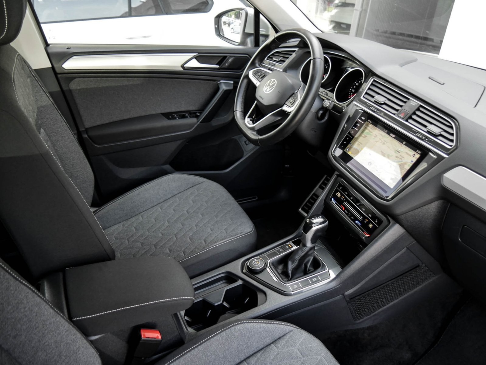 Volkswagen Tiguan 2.0 MOVE 4X4 AHK 360°CAM LM18 EKLAPPE NAVI