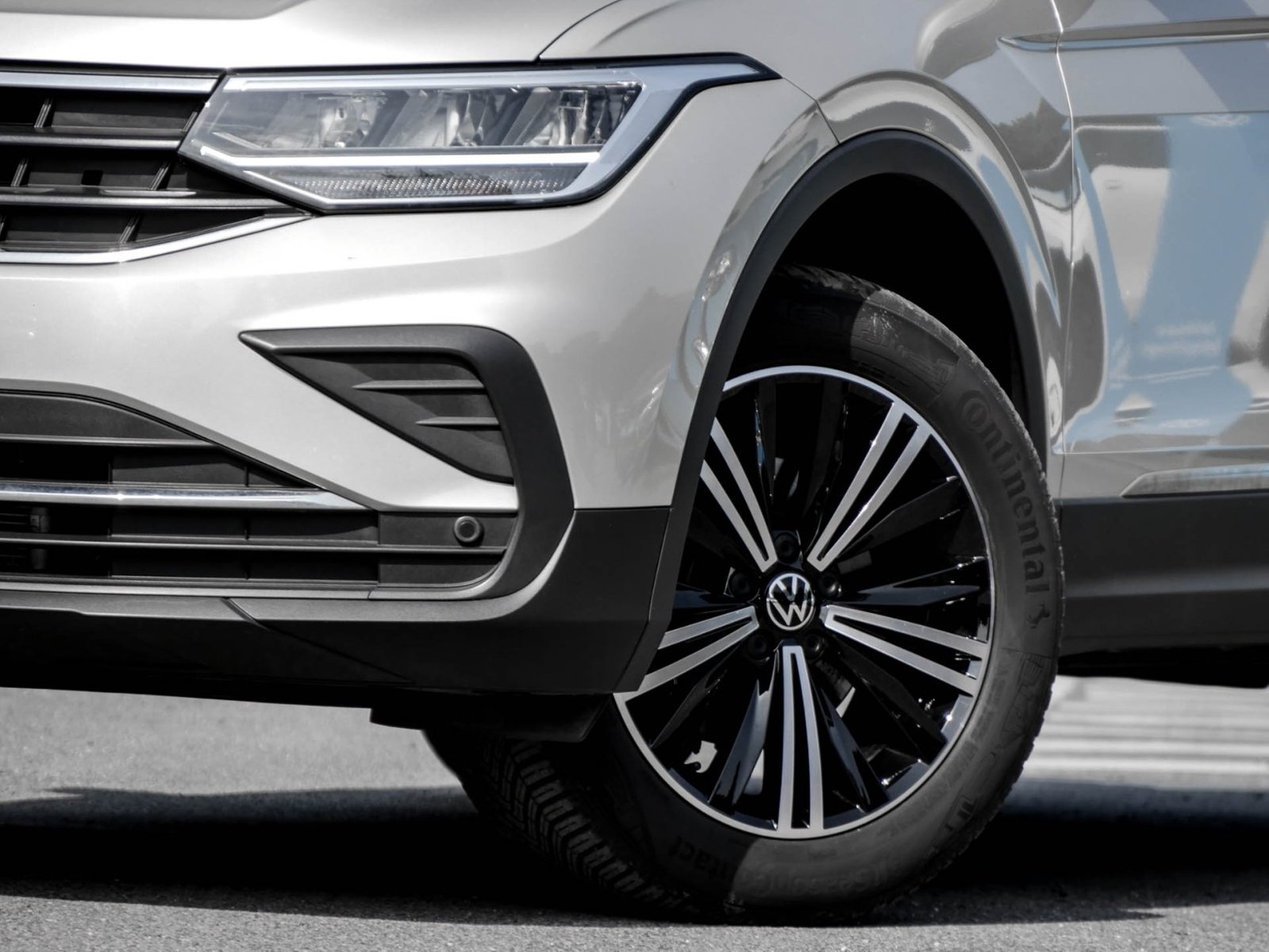 Volkswagen Tiguan 2.0 MOVE 4X4 AHK 360°CAM LM18 EKLAPPE NAVI