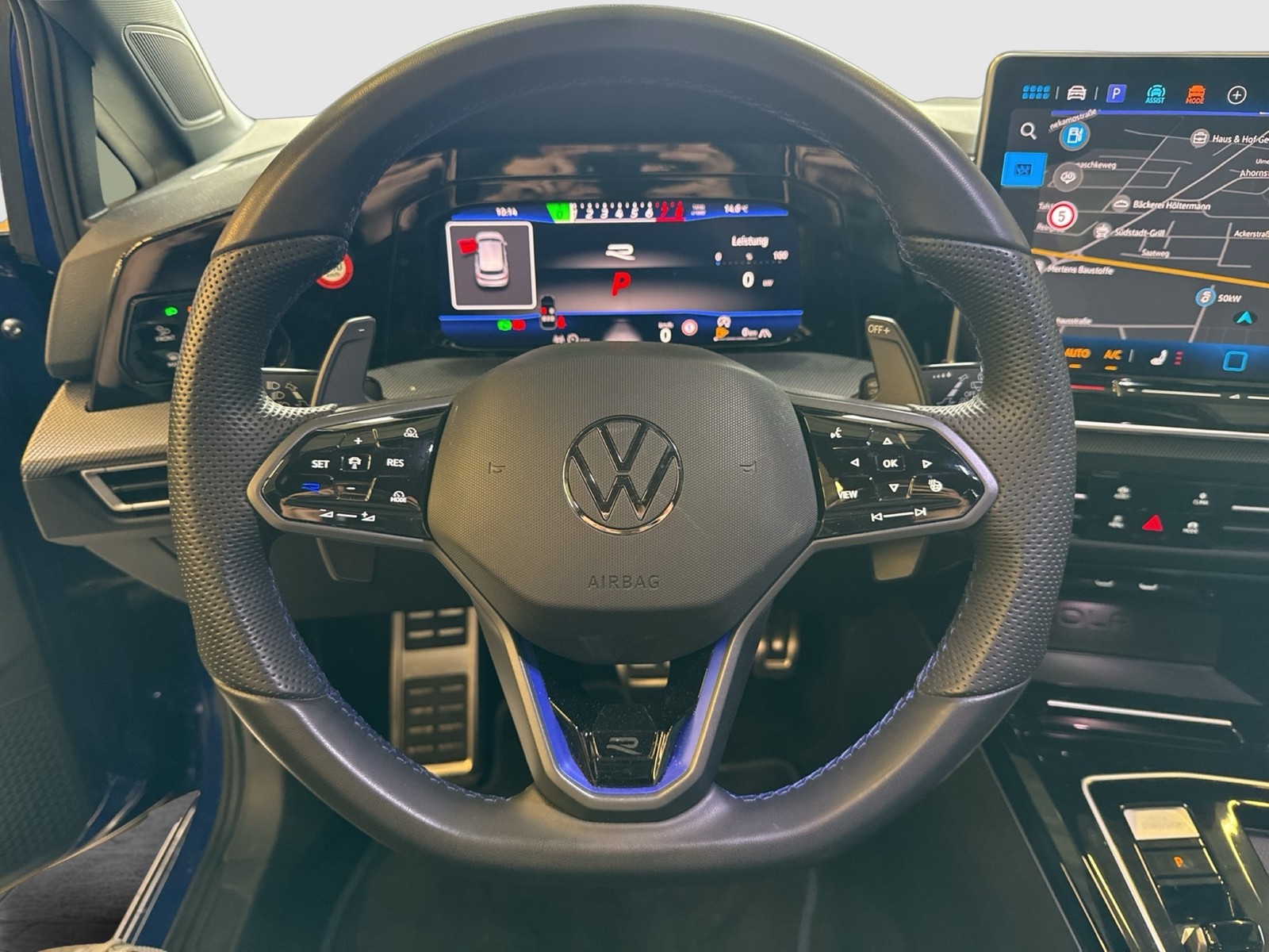 Volkswagen Golf VIII 2.0 R 4X4 CAM ACC LM19 NAVI LED+