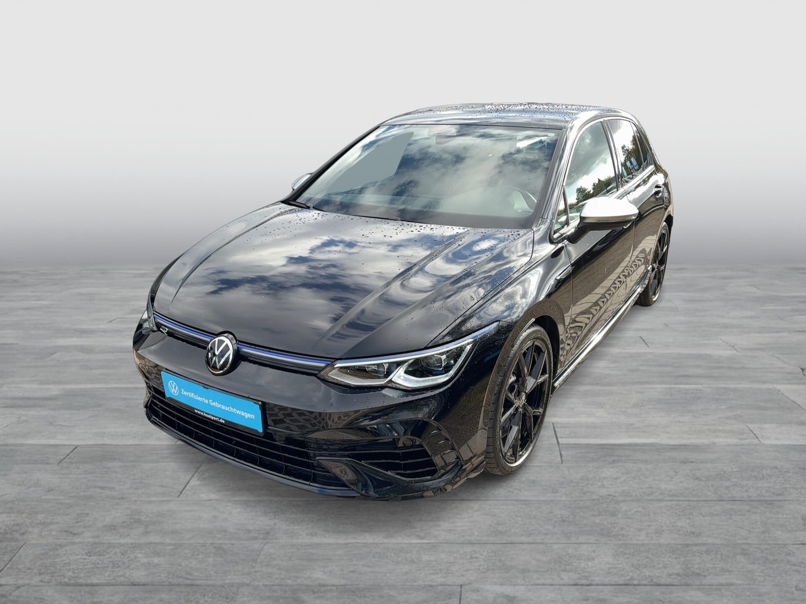 Volkswagen Golf VIII 2.0 R 4X4 AKRAPOVIC LEDER CAM ACC LM19