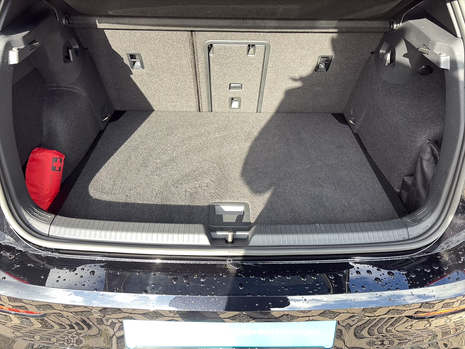 Volkswagen Golf VIII 2.0 R 4X4 AKRAPOVIC LEDER CAM ACC LM19