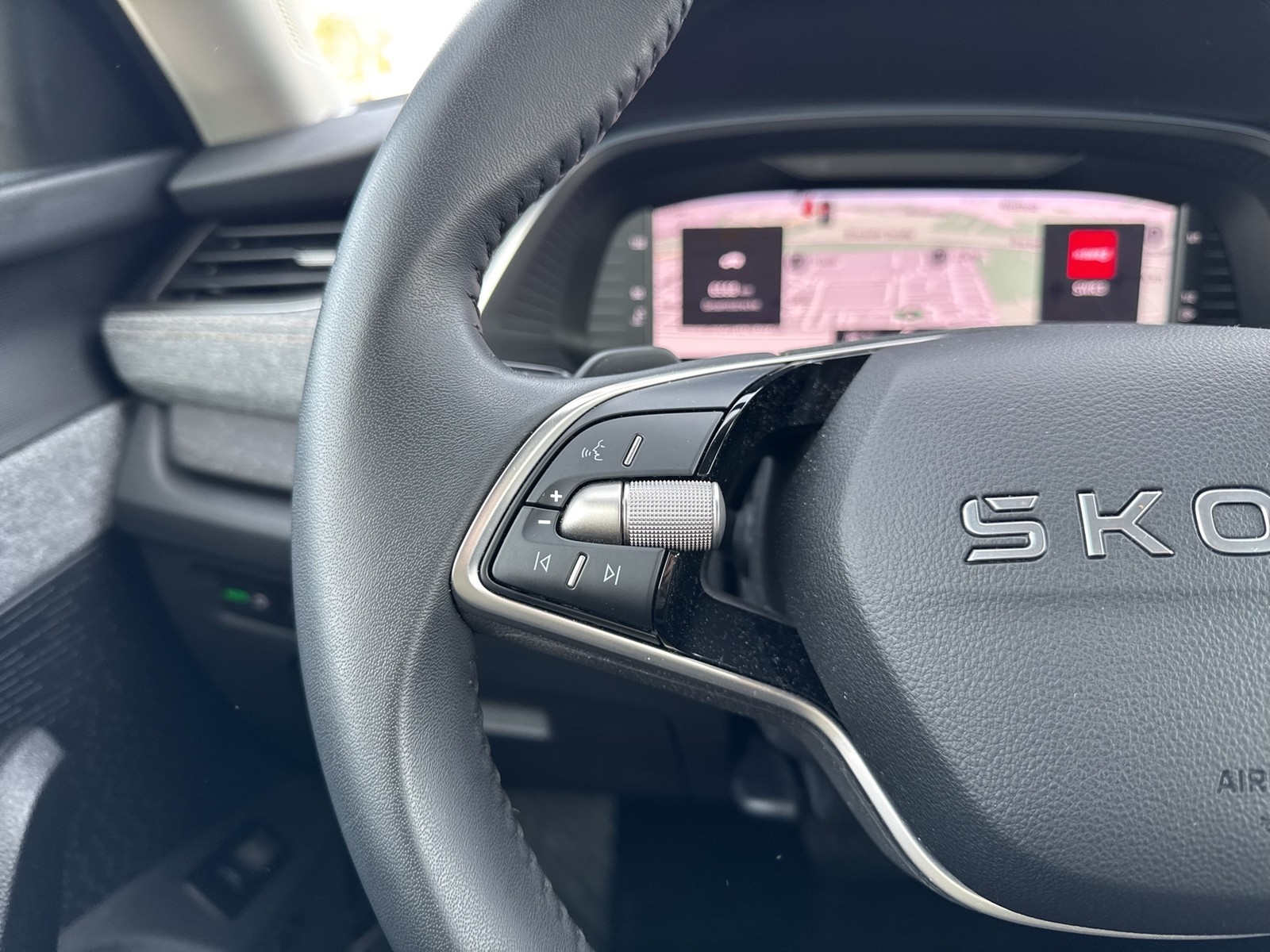 Skoda Octavia Combi 1.5 e-TEC SELECTION CANTON 360°CAM