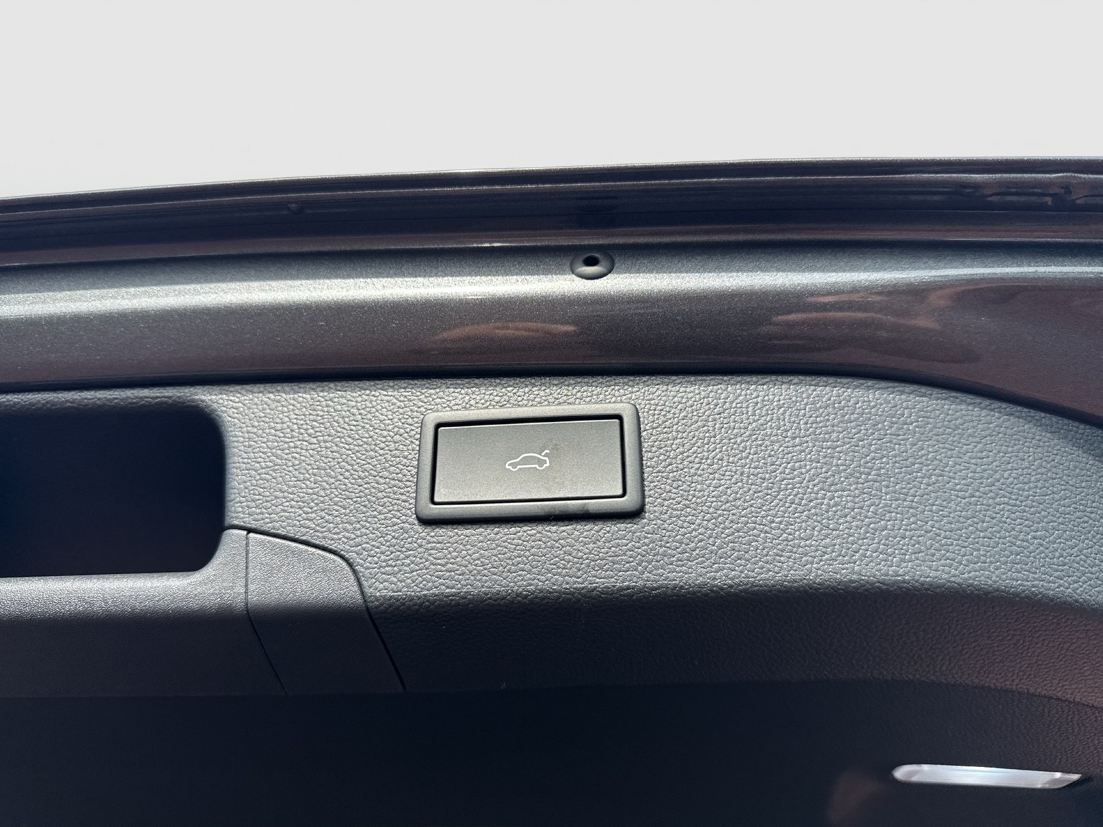 Skoda Superb Combi 2.0 SELECTION AHK CAM ACC MATRIX