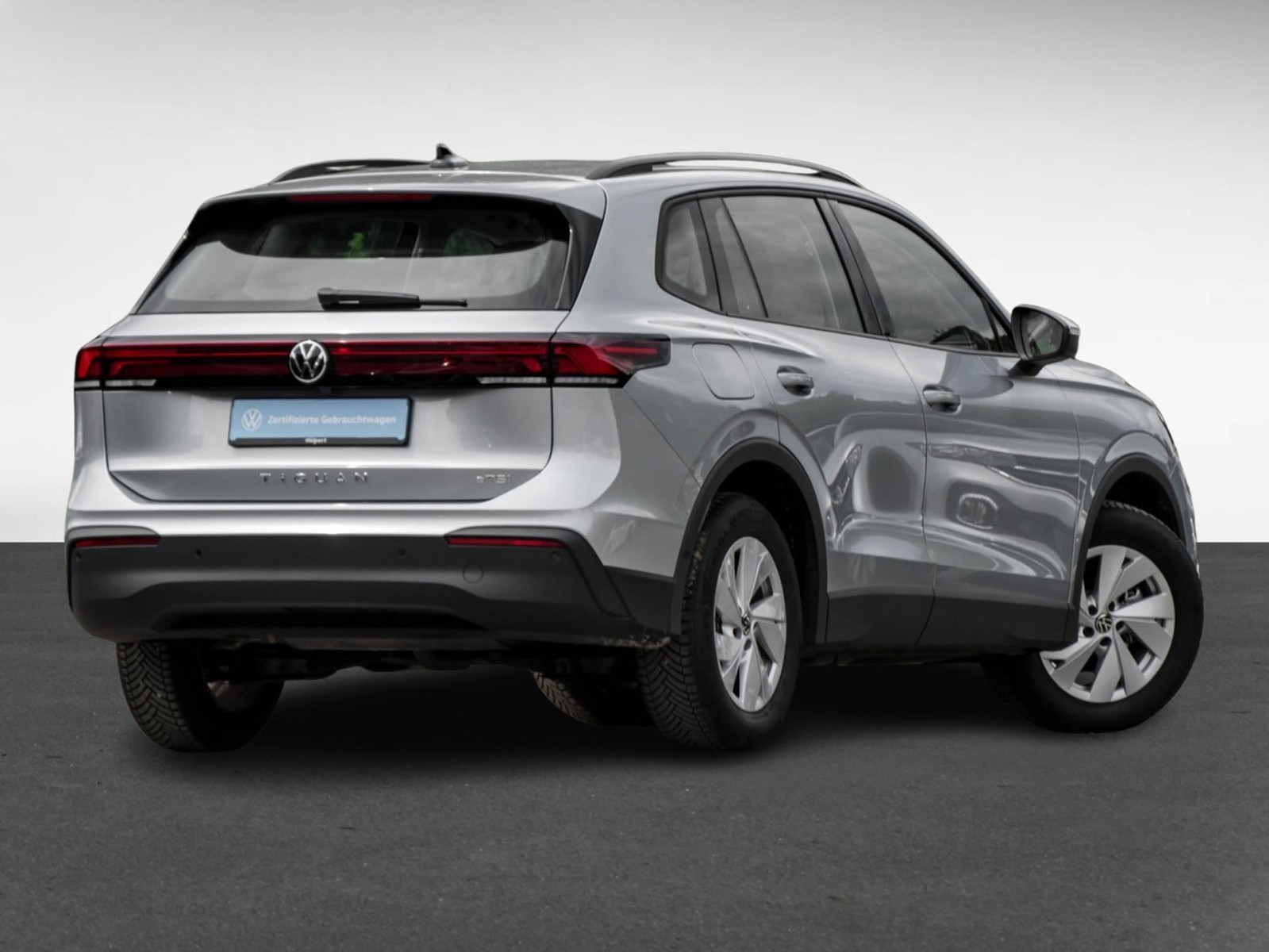 Volkswagen Tiguan 1.5 eTSI NEUES MODELL AHK CAM NAVI SITZHZ