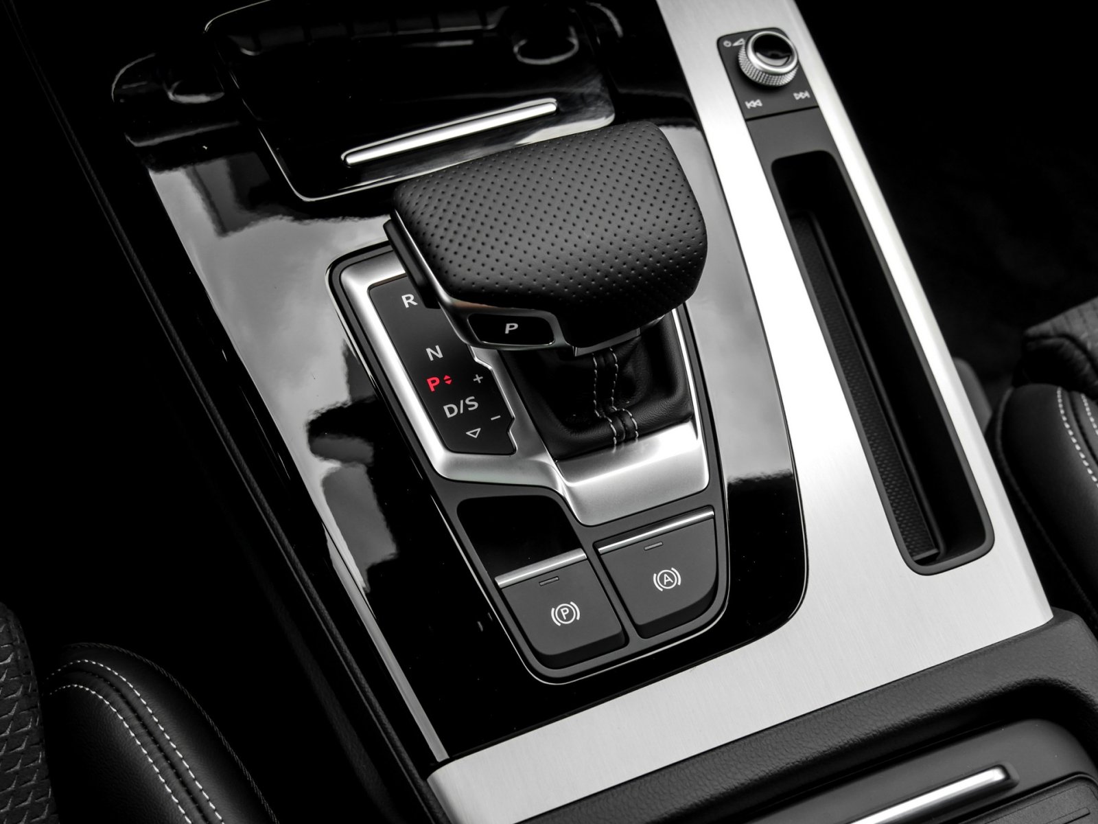 Audi Q5 40 Qu. S LINE PANO B&O AHK ALU20 KAMERA