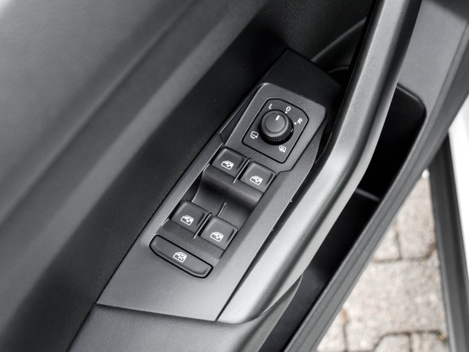 Volkswagen T-Cross 1.5 LIFE CAM ACC ALU LED CARPLAY SITZHZ.