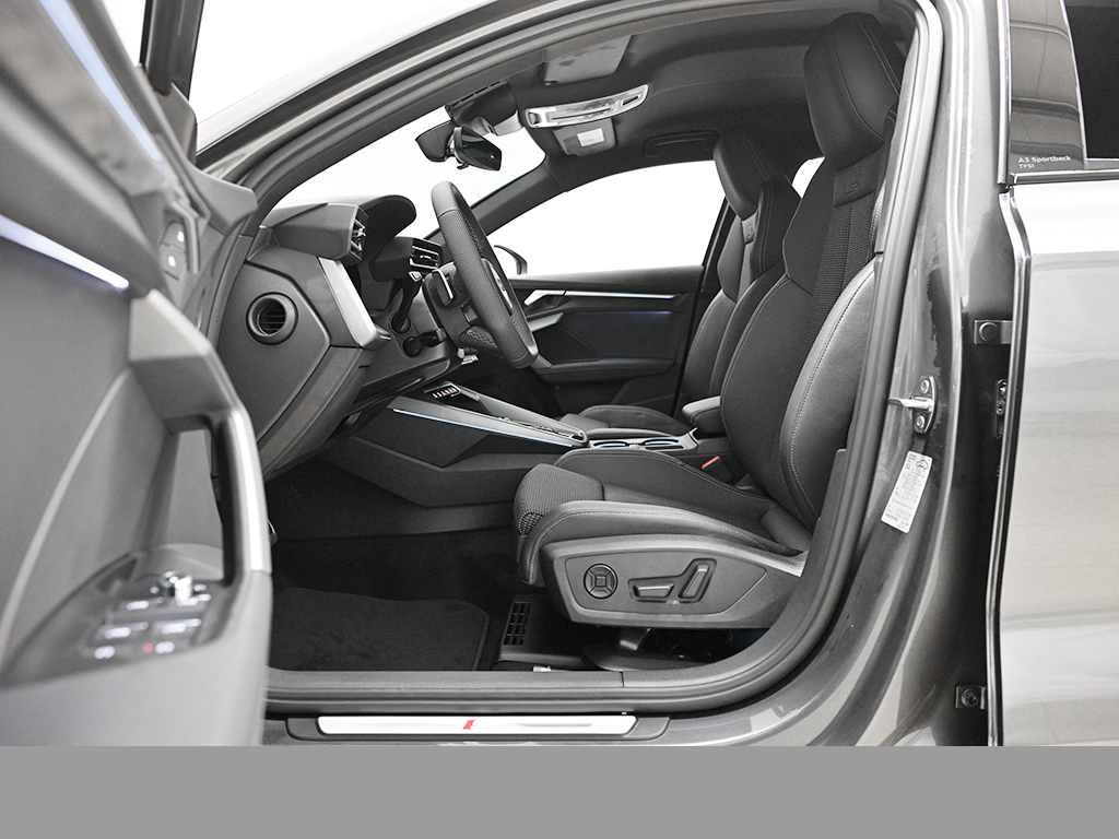 Audi A3 Sportback TFSI S tronic S Line - Business BUSINESSPAKET+Sonnenschutzverglasung +Komfortpaket