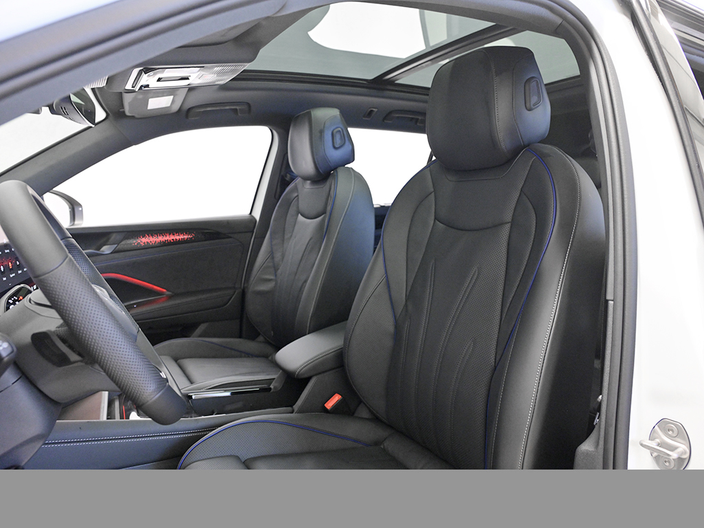 Volkswagen Tayron 2.0 R-LINE DSG 4X4 LEDER PANO STANDHZG