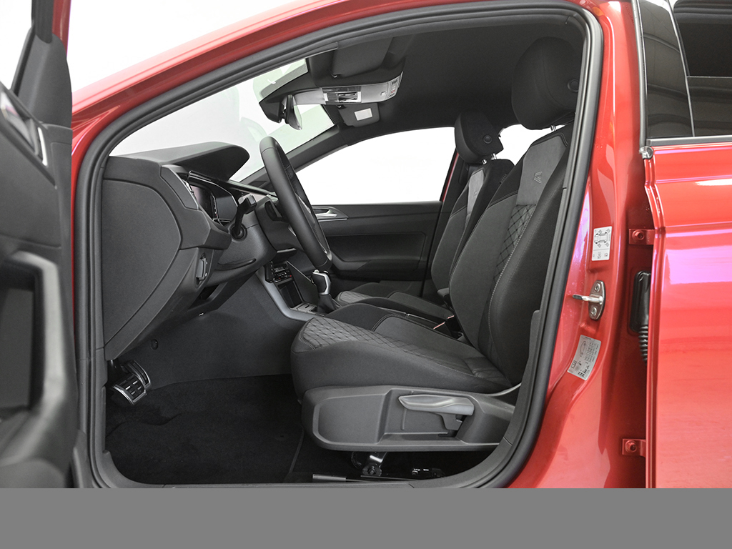 Volkswagen Polo 1.0 R-LINE DSG NAVI CAM MATRIXLED LM17