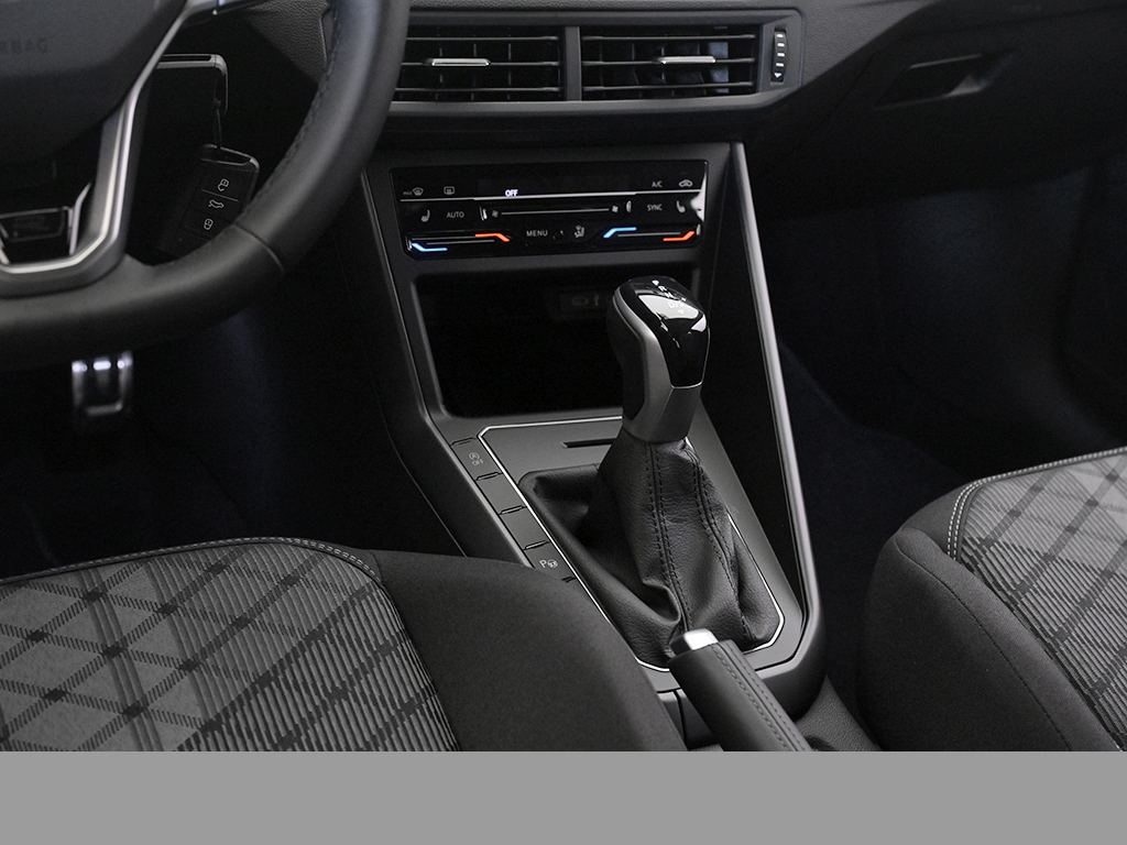 Volkswagen Polo 1.0 R-LINE DSG NAVI CAM MATRIXLED LM17