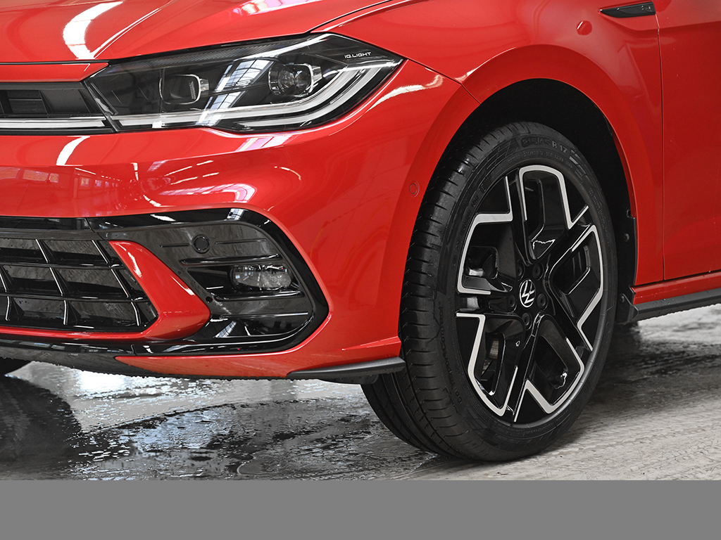 Volkswagen Polo 1.0 R-LINE DSG NAVI CAM MATRIXLED LM17