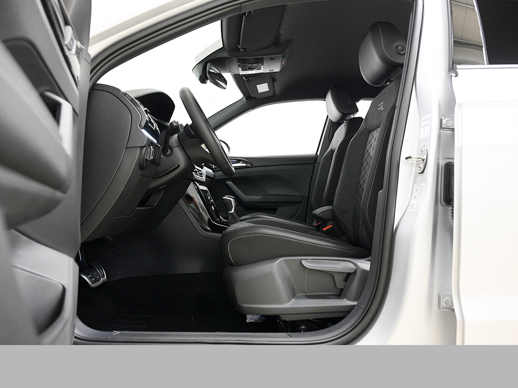 Volkswagen T-Cross 1.0 R-LINE DSG BLACKSTYLE AHK KEYLESS