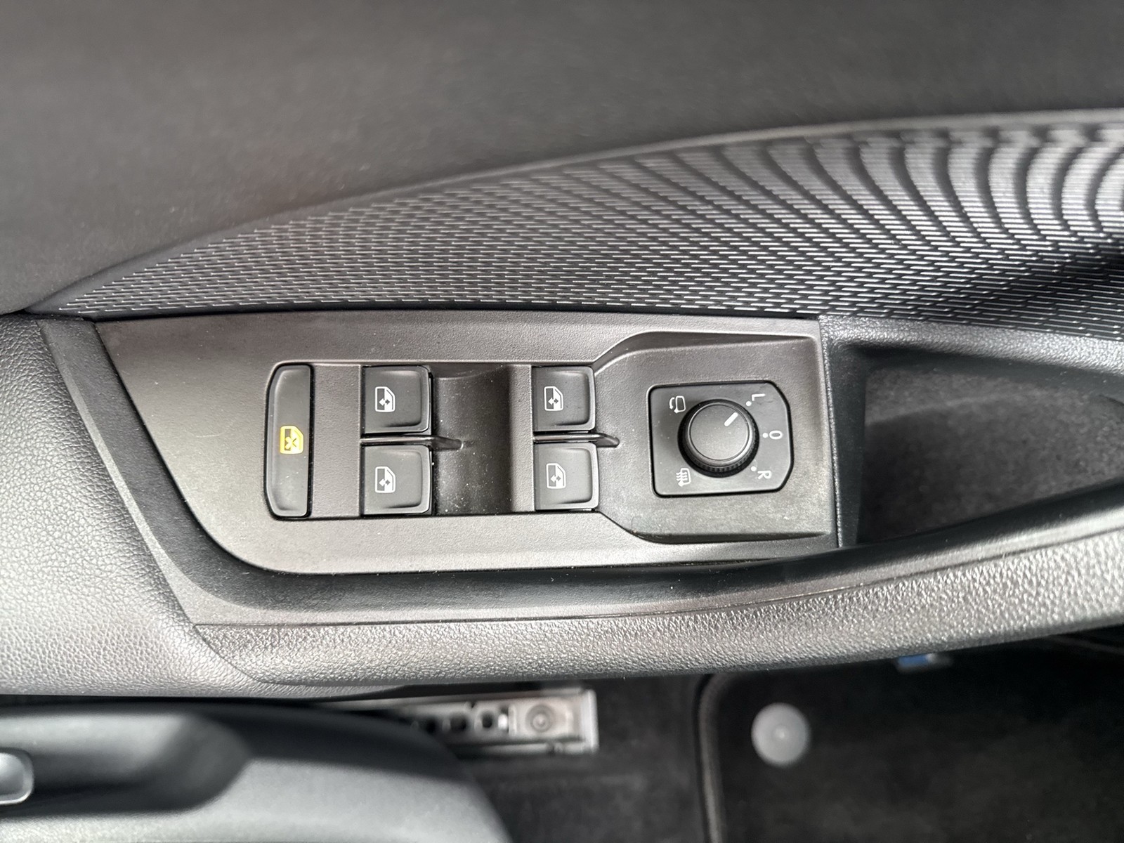 Skoda Octavia Combi 2.0 ACC NAVI ALU CARPLAY LED
