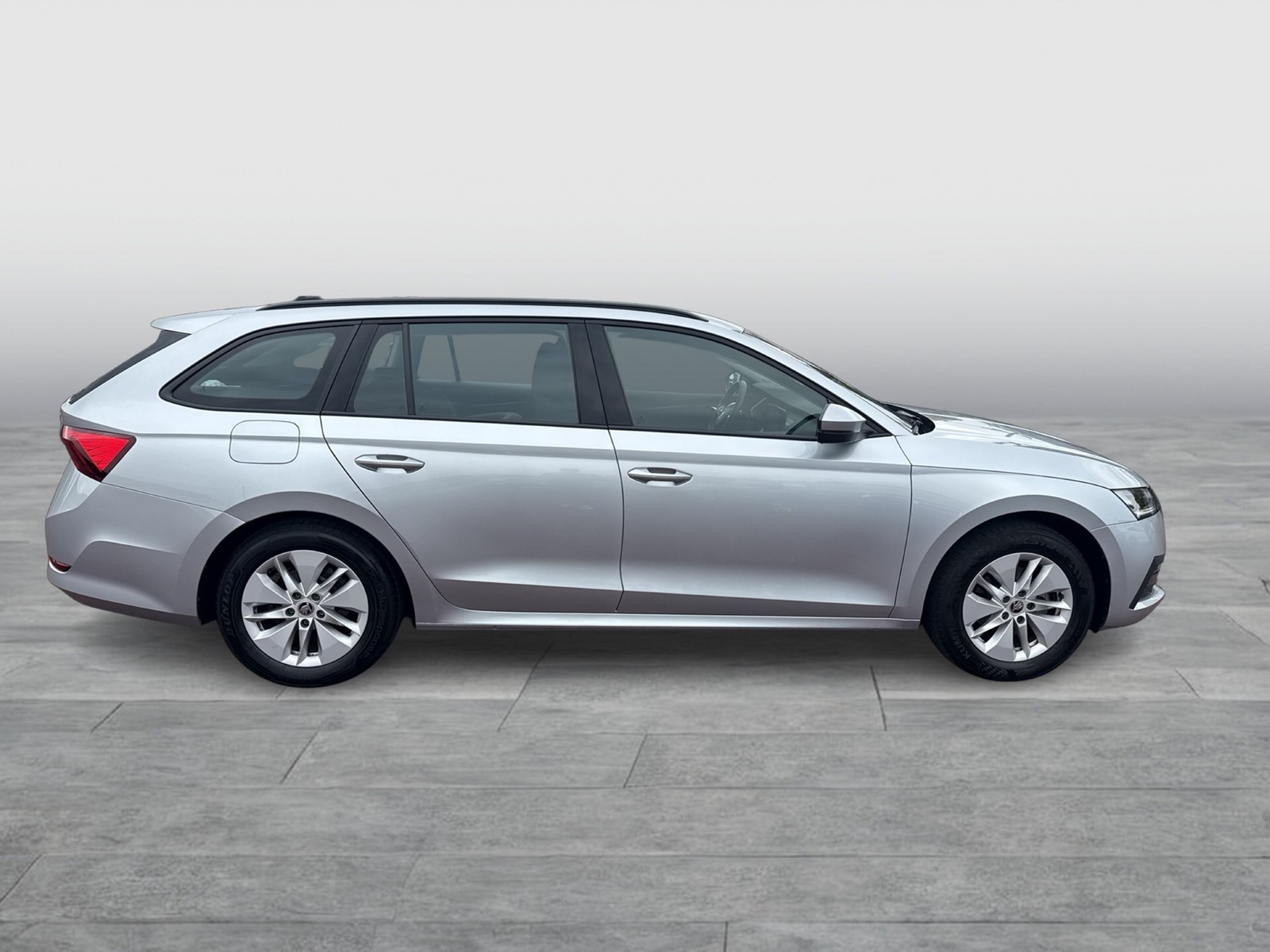Skoda Octavia Combi 2.0 ACC NAVI ALU CARPLAY LED