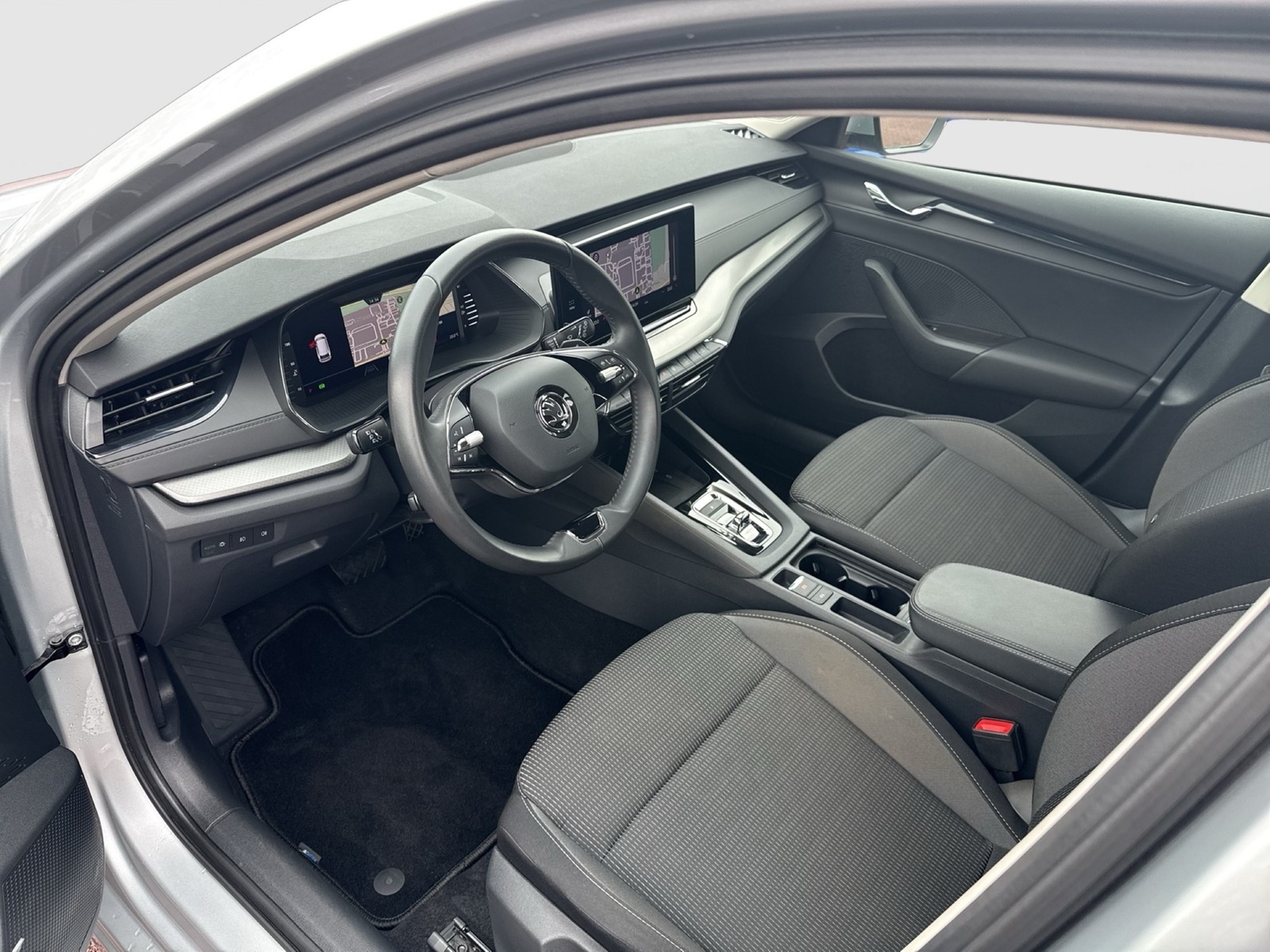 Skoda Octavia Combi 2.0 ACC NAVI ALU CARPLAY LED