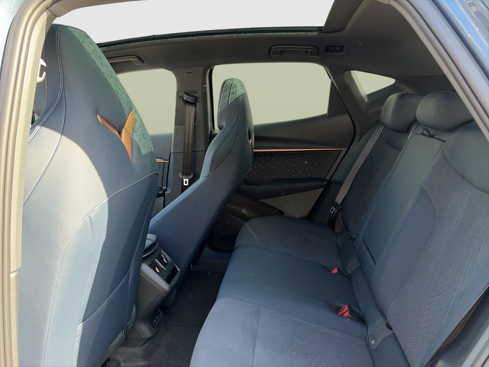 Cupra Tavascan ENDURANCE AHK SENNHEISER eSITZE PANO