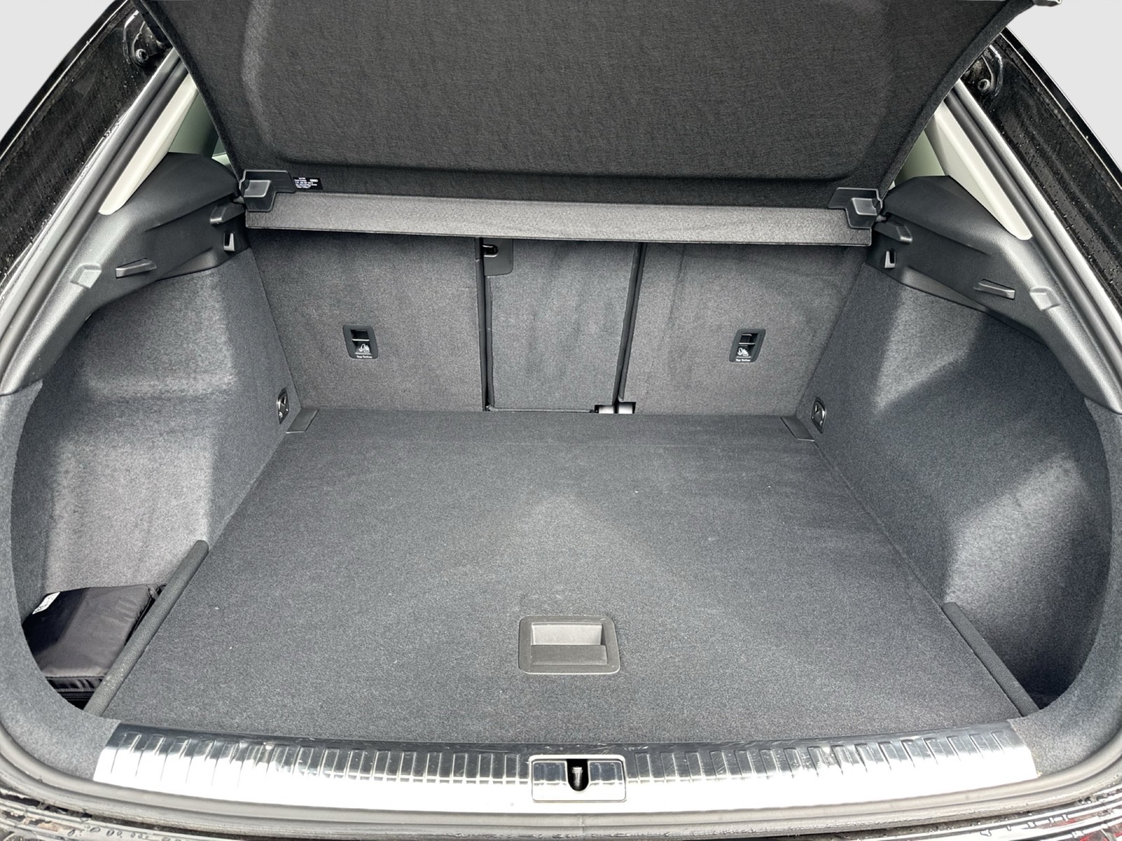 Audi Q3 40 quattro advanced AHK ACC LM19 EKLAPPE NAVI+
