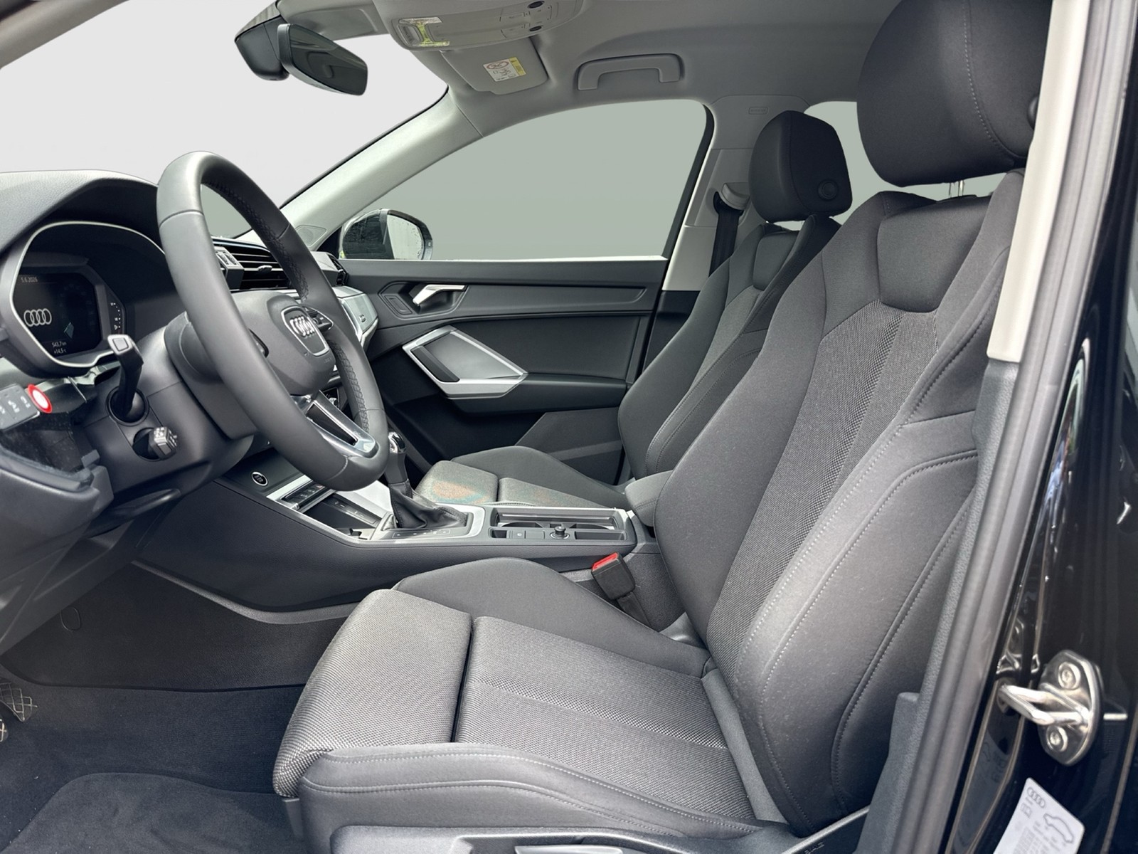 Audi Q3 40 quattro advanced AHK ACC LM19 EKLAPPE NAVI+