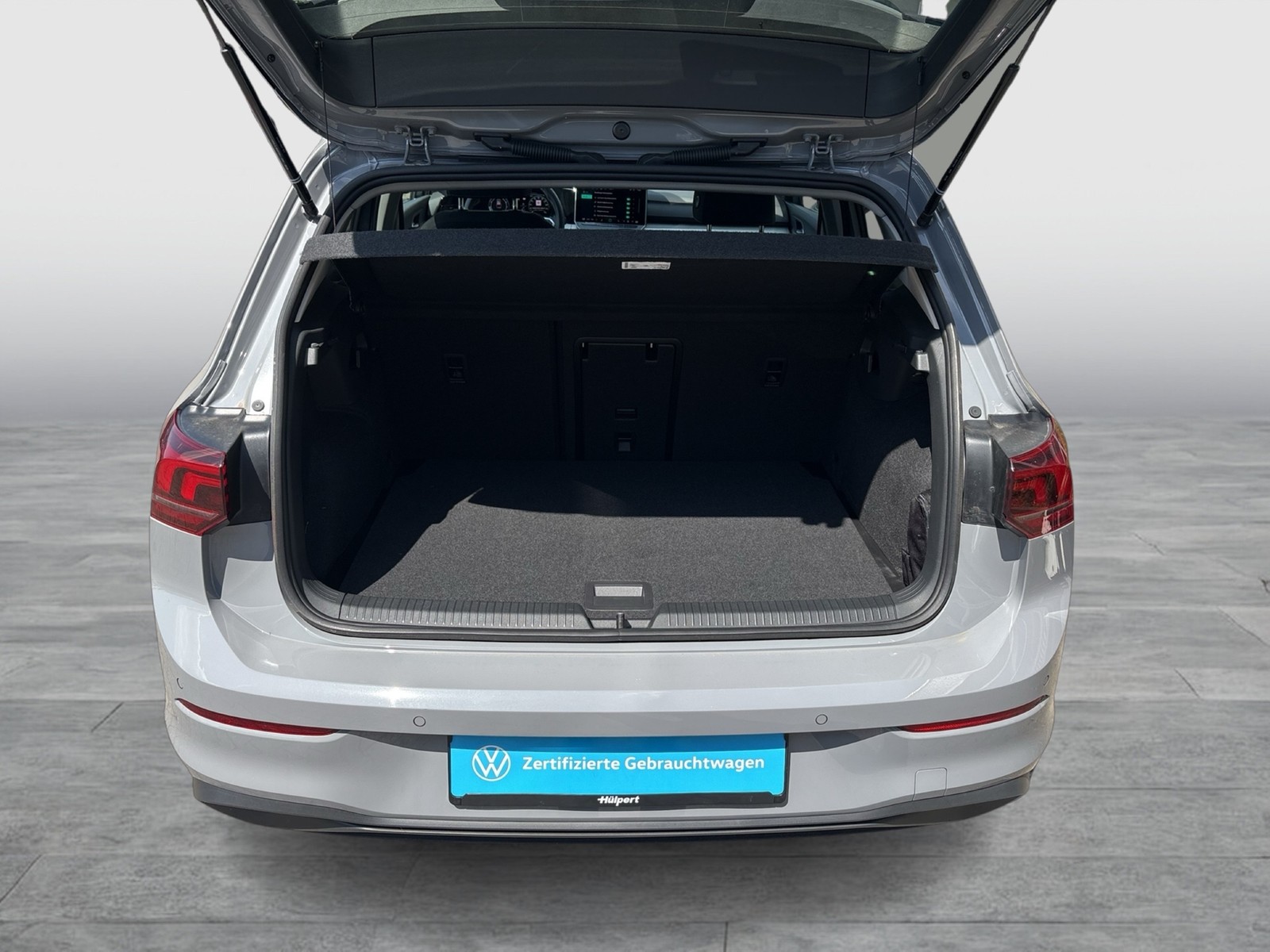 Volkswagen Golf VIII 1.5 eTSI LIFE ACC CARPLAY ALU SITZHEIZ