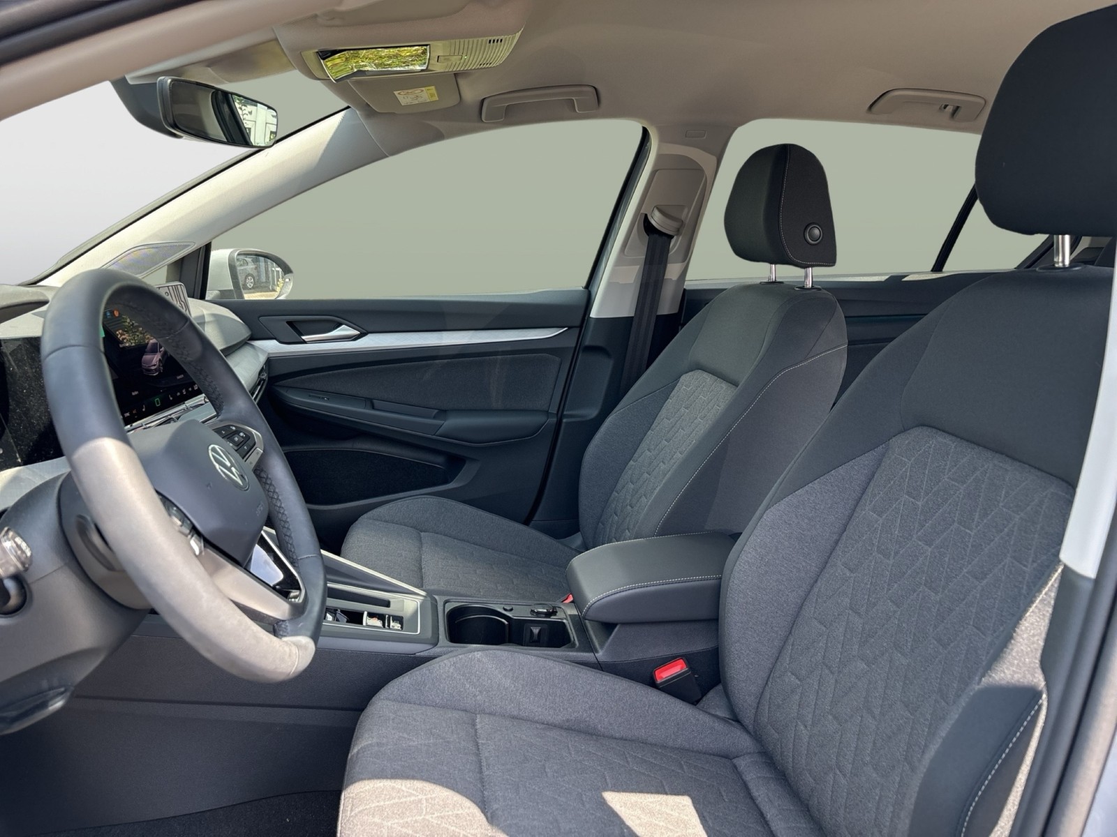 Volkswagen Golf VIII 1.5 eTSI LIFE ACC CARPLAY ALU SITZHEIZ