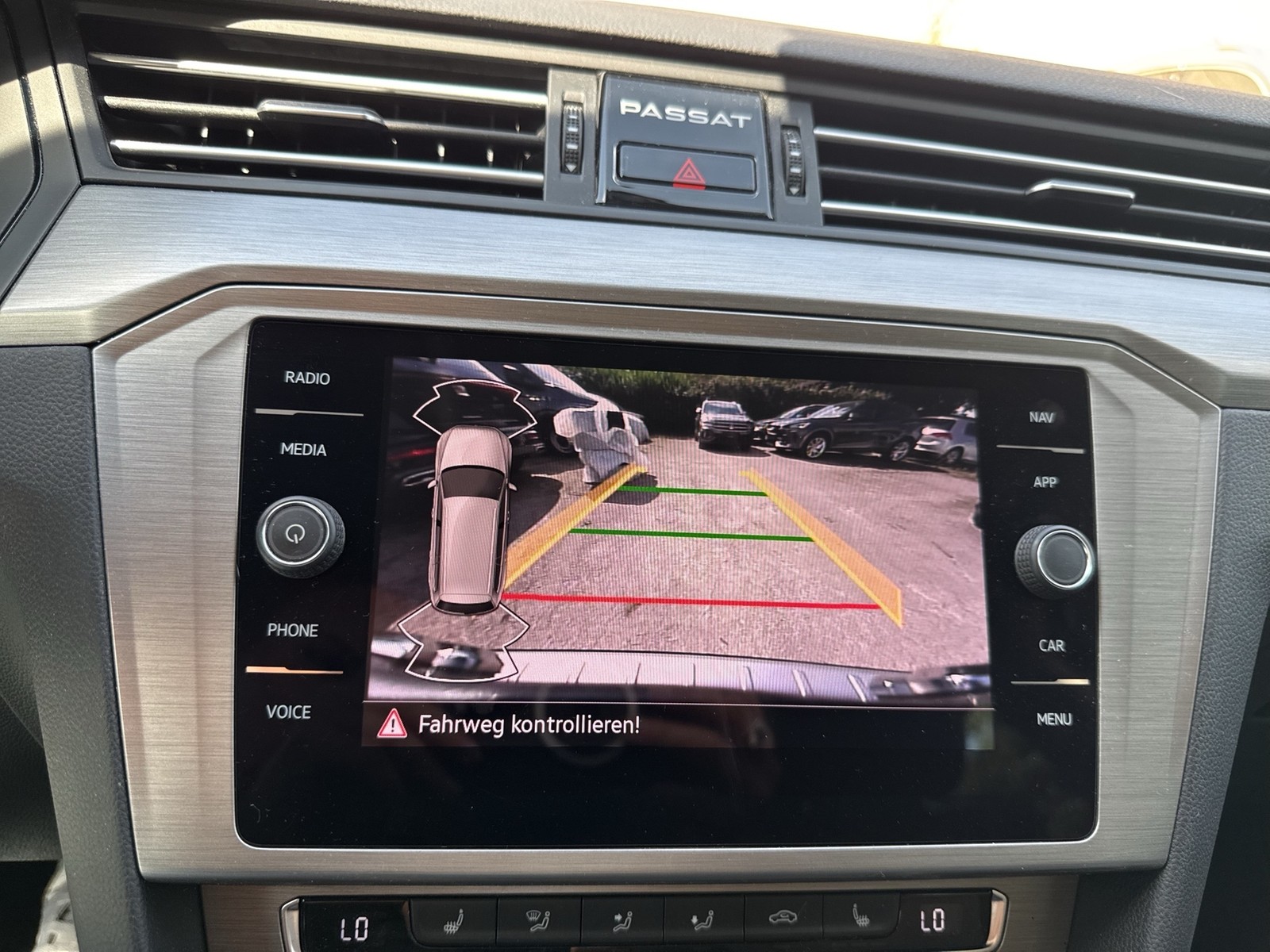 Volkswagen Passat Variant 1.5 NAVI ALU SITZHEIZUNG LED